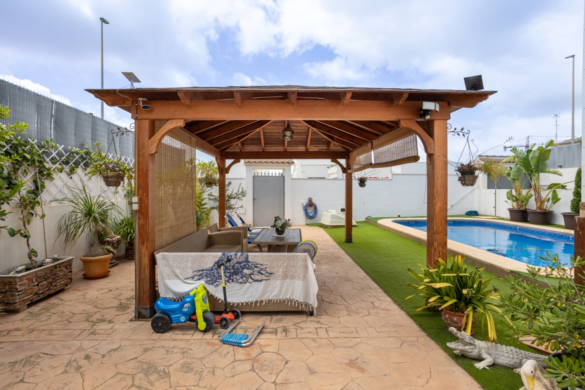 Resale - Villa - Los Montesinos - La Herrada