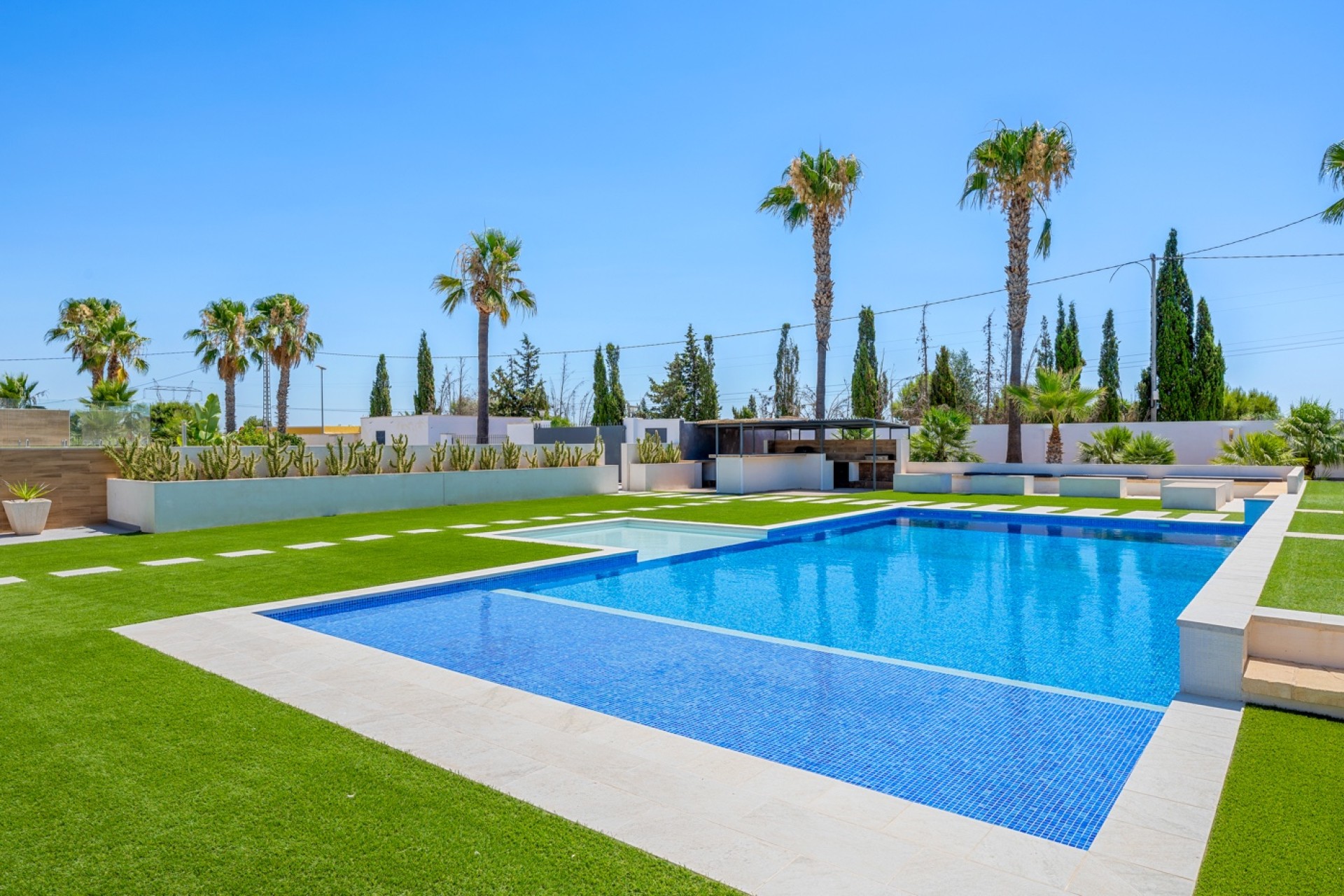 Resale - Villa - Los Montesinos - La Herrada