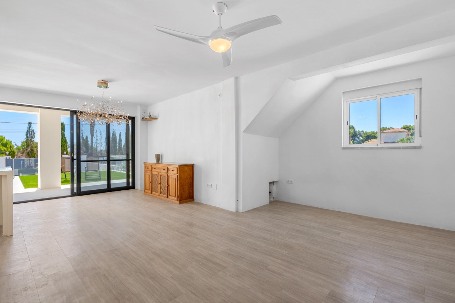 Resale - Villa - Los Montesinos - La Herrada