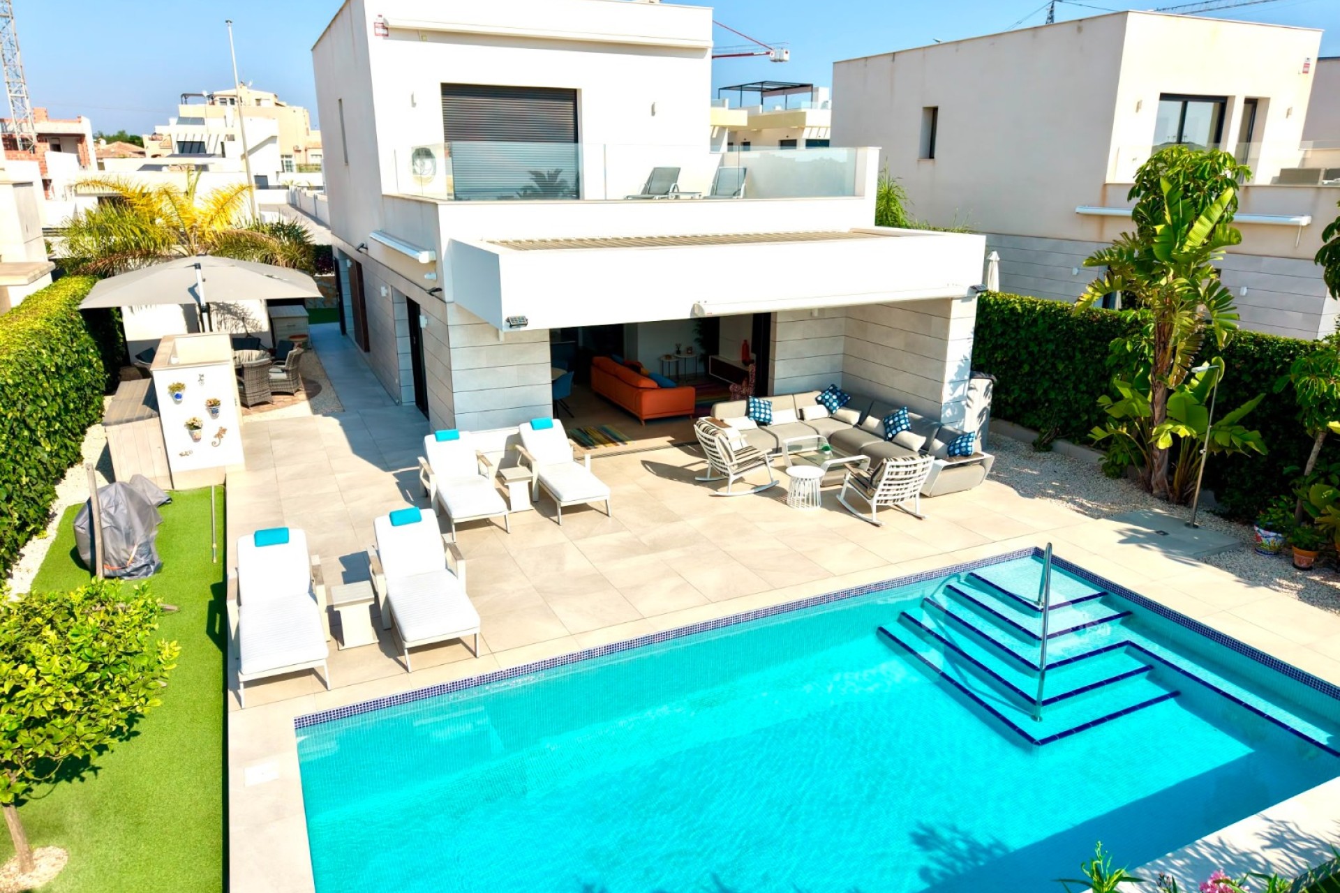 Resale - Villa - Los Montesinos - La Herrada