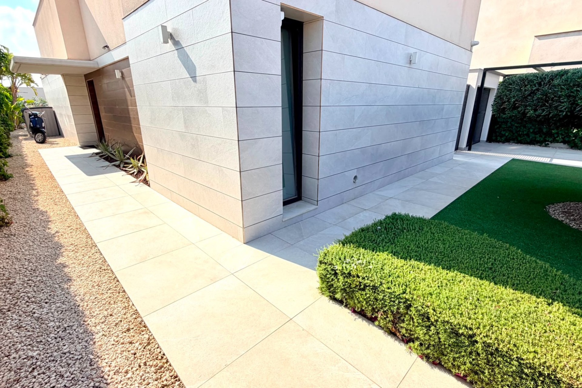 Resale - Villa - Los Montesinos - La Herrada