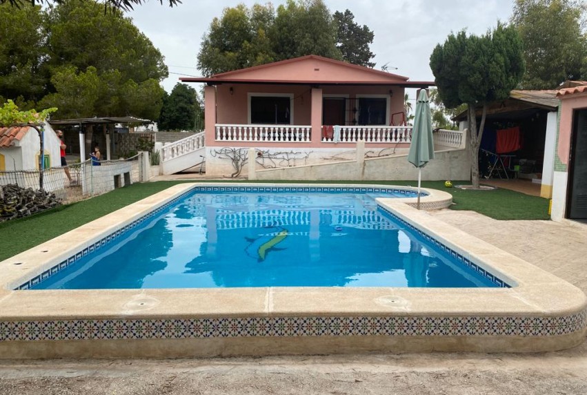 Resale - Villa - Los Montesinos - La Herrada