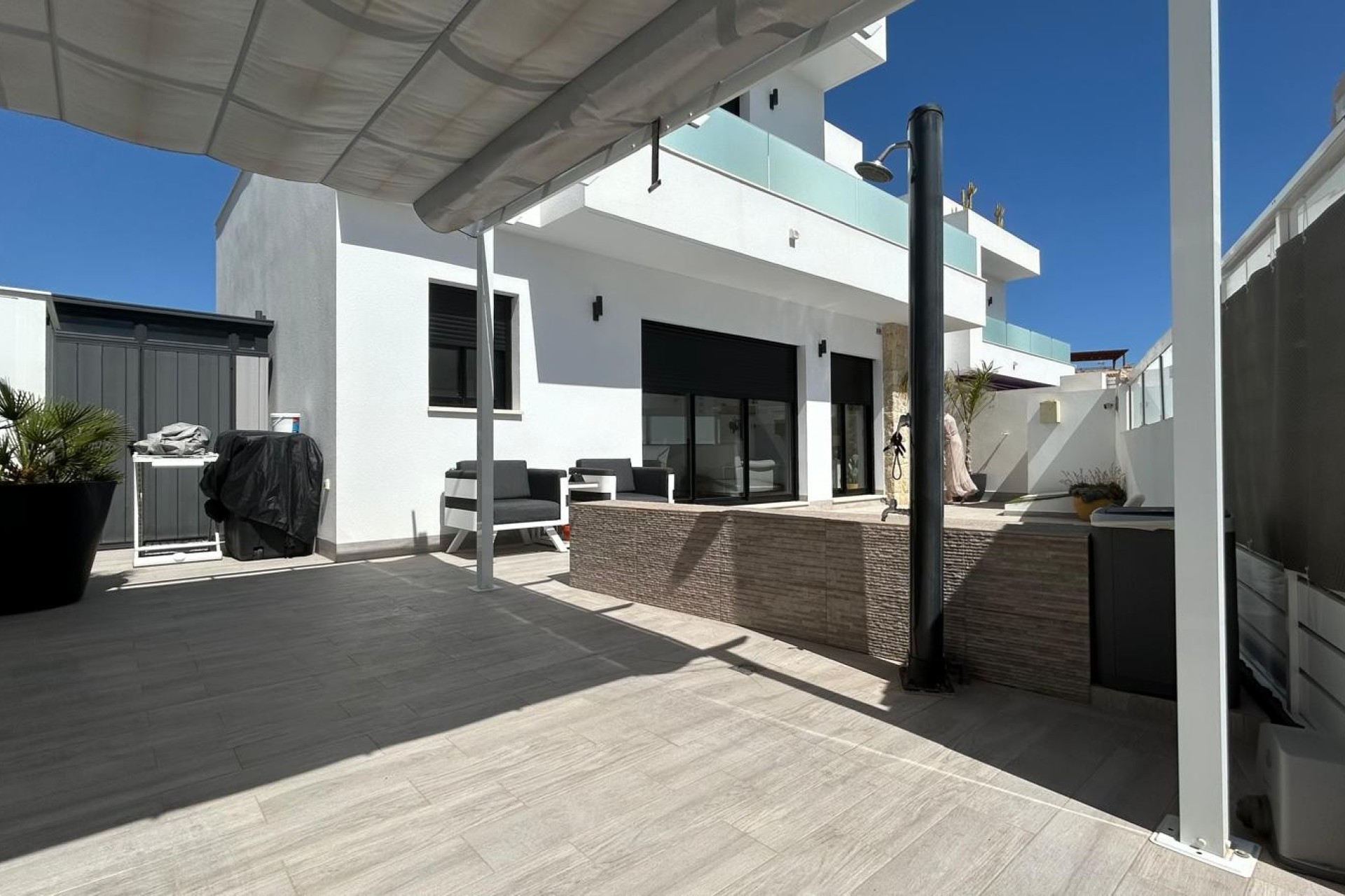 Resale - Villa - Los Montesinos - La Herrada