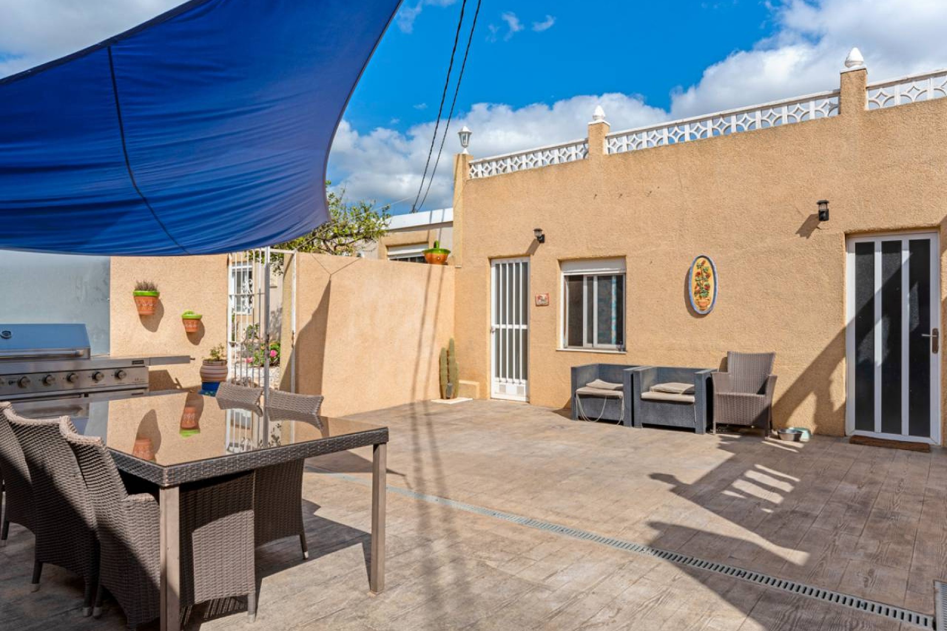 Resale - Villa - Los Montesinos