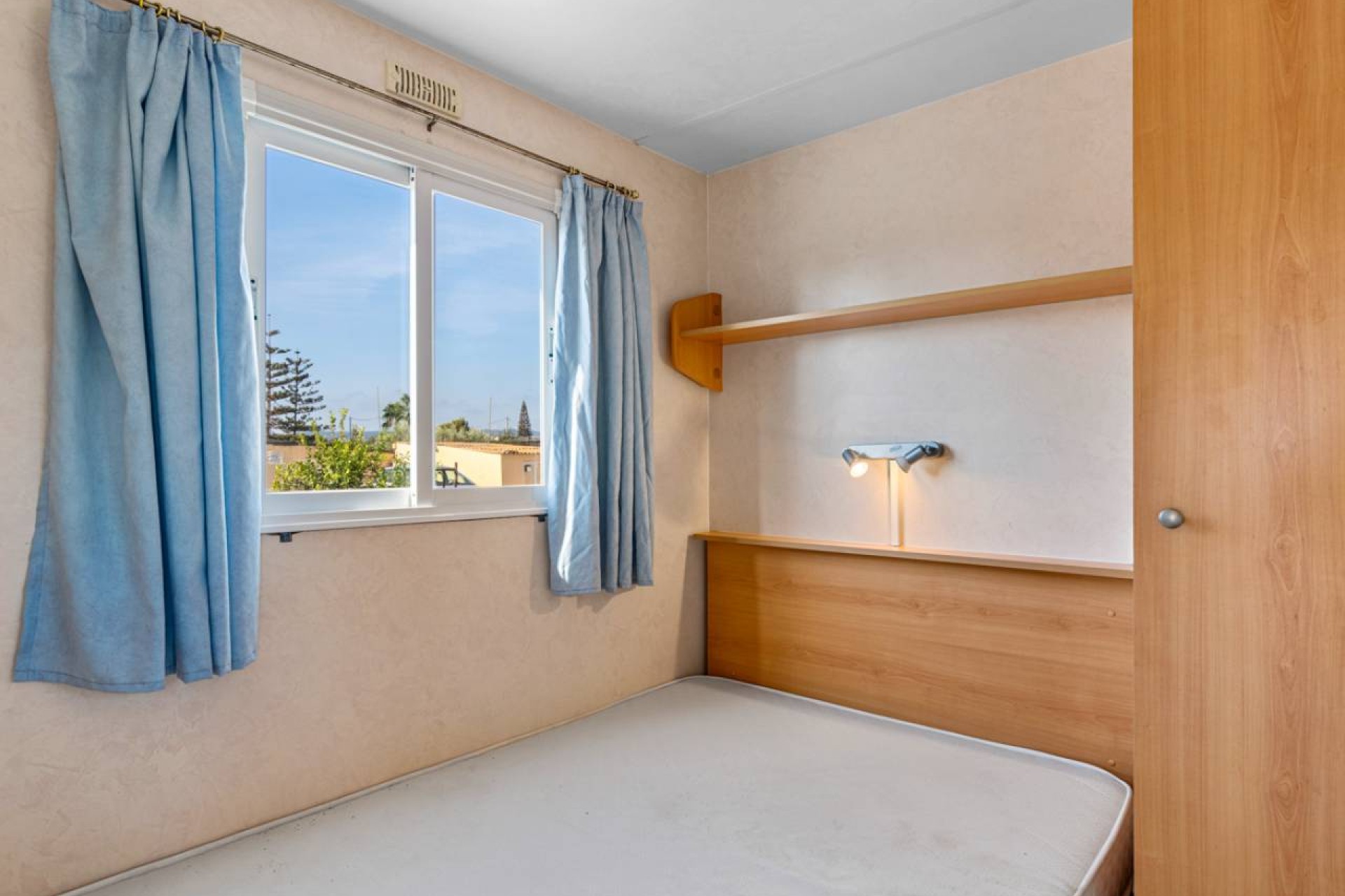 Resale - Villa - Los Montesinos