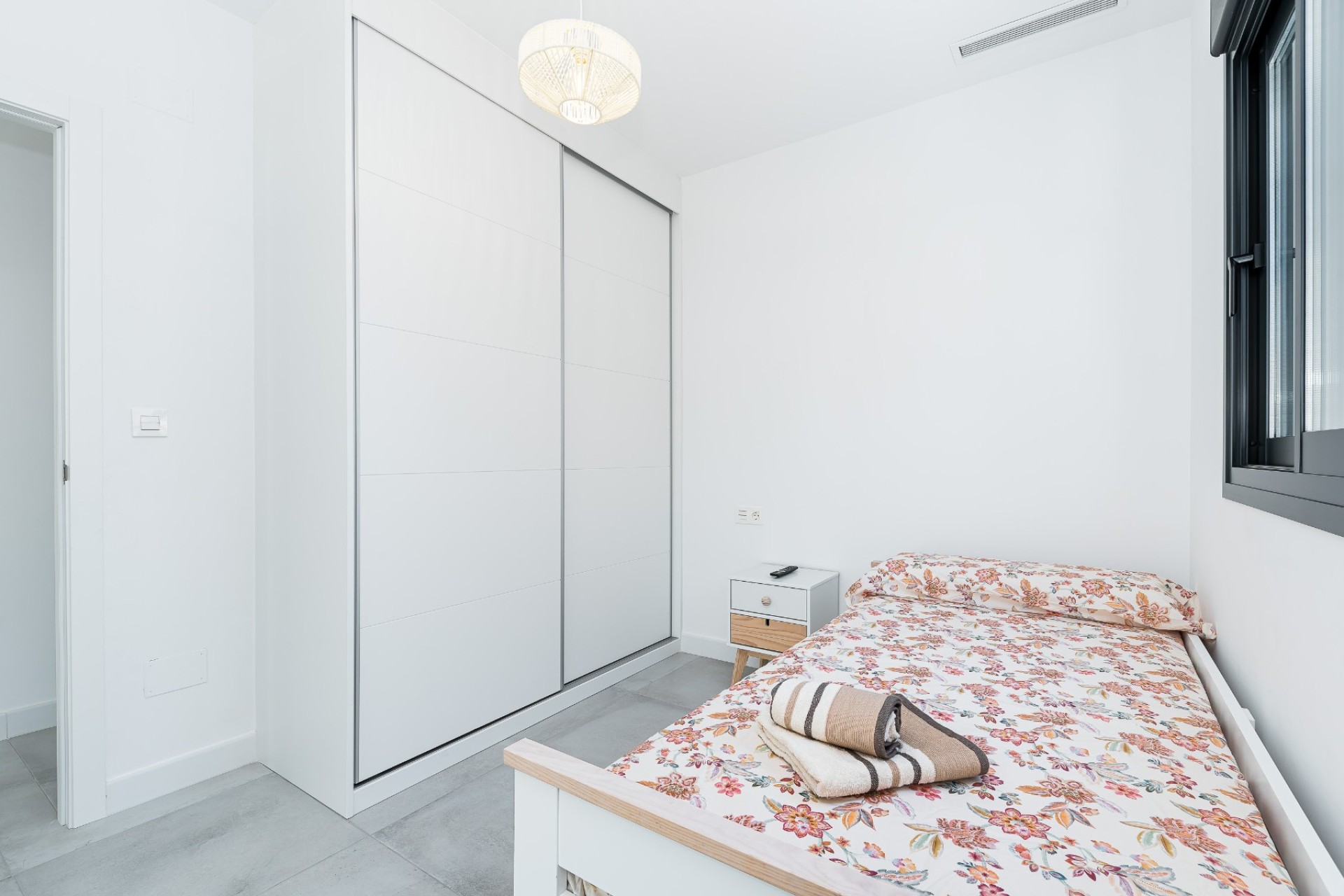 Resale - Villa - Los Montesinos