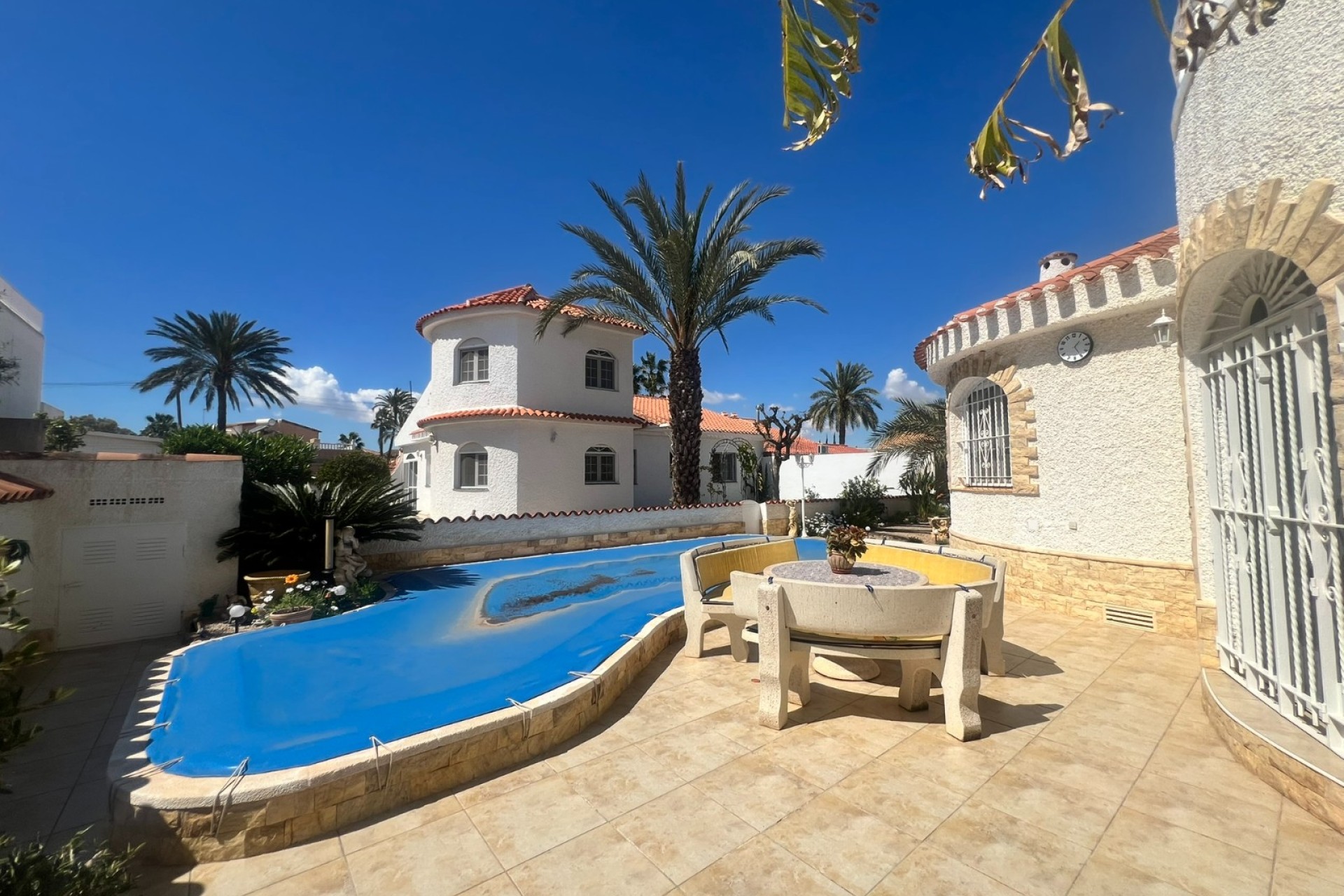 Resale - Villa - Los Urrutias