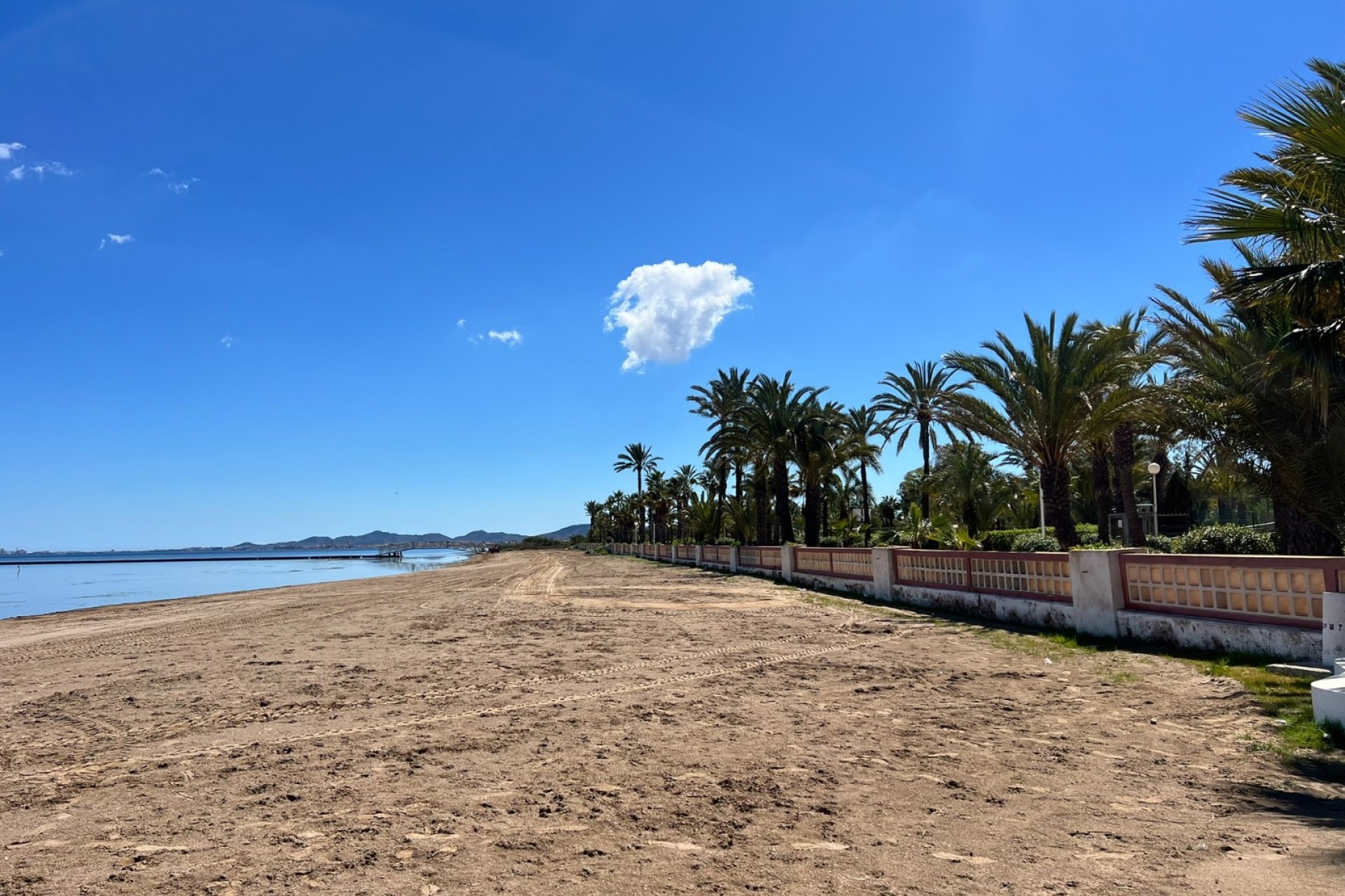 Resale - Villa - Los Urrutias