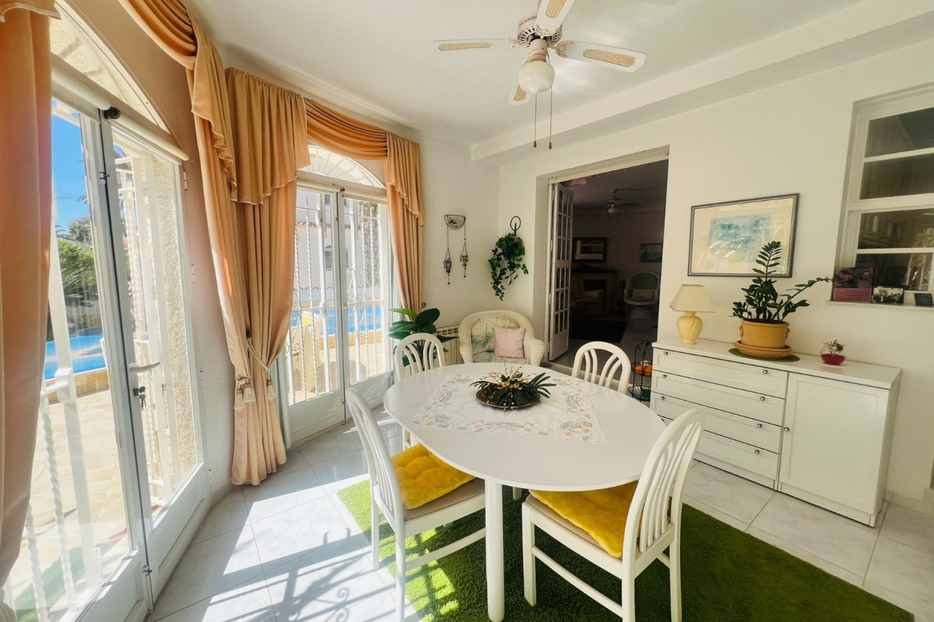 Resale - Villa - Los Urrutias