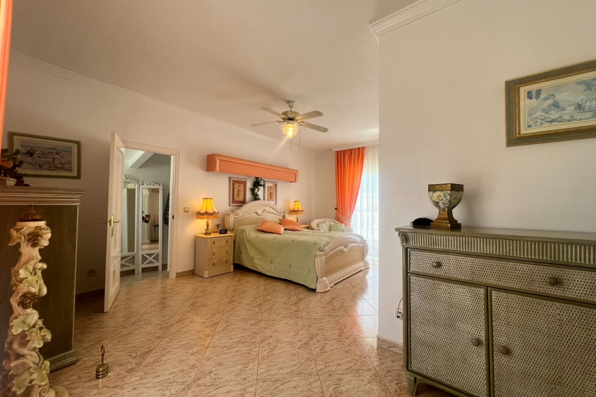 Resale - Villa - Los Urrutias