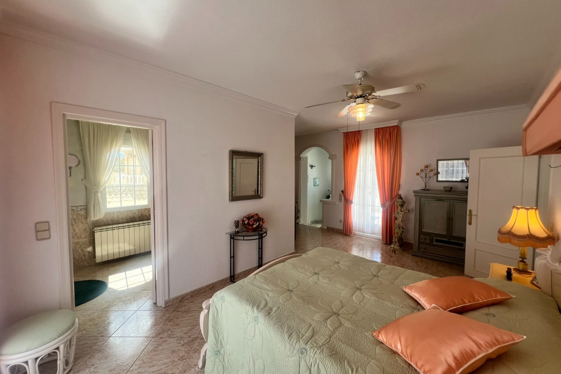 Resale - Villa - Los Urrutias