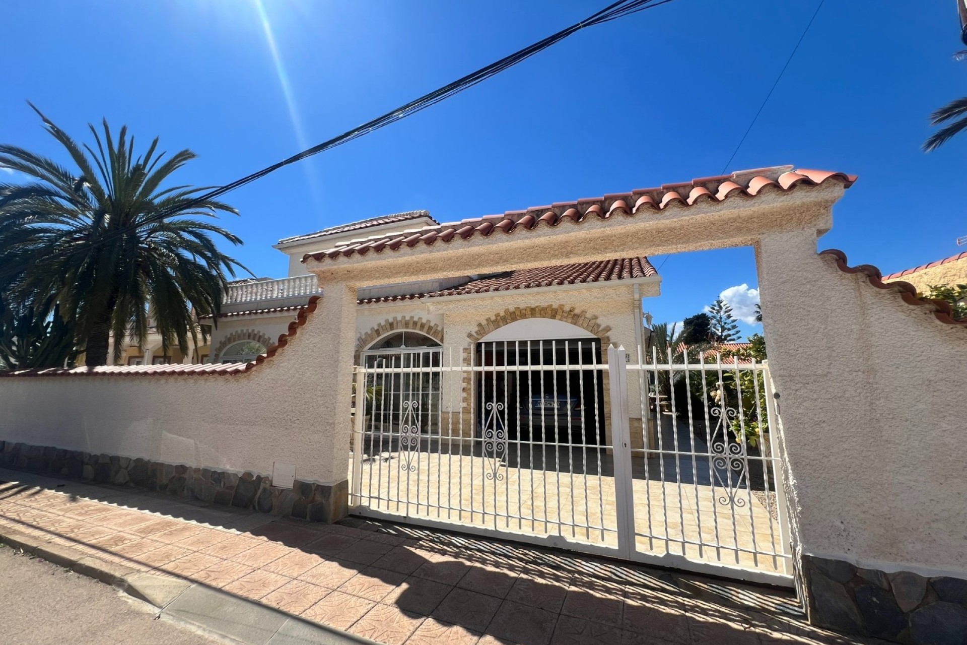 Resale - Villa - Los Urrutias