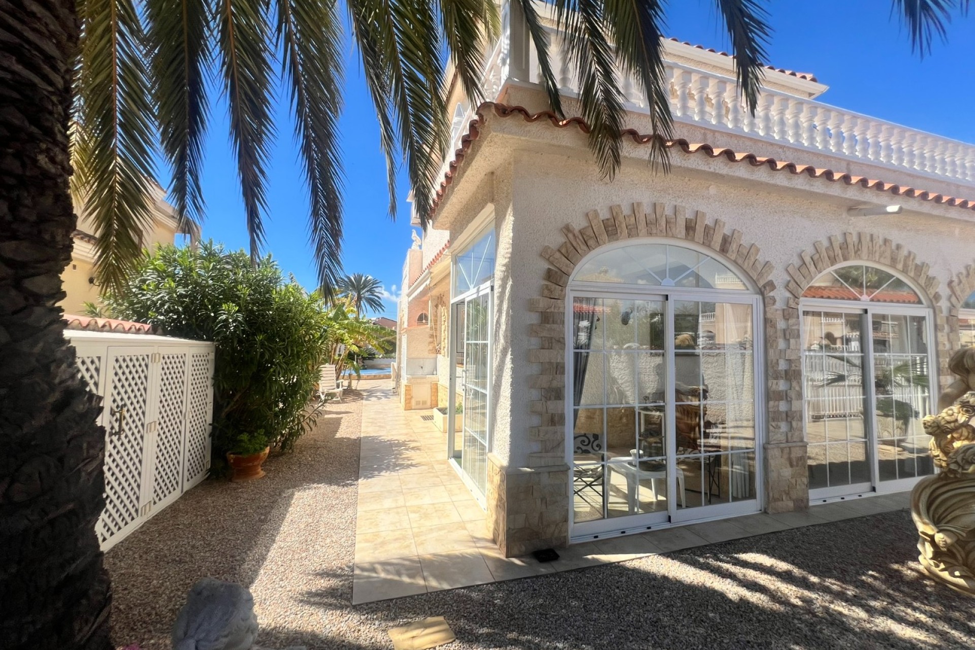 Resale - Villa - Los Urrutias