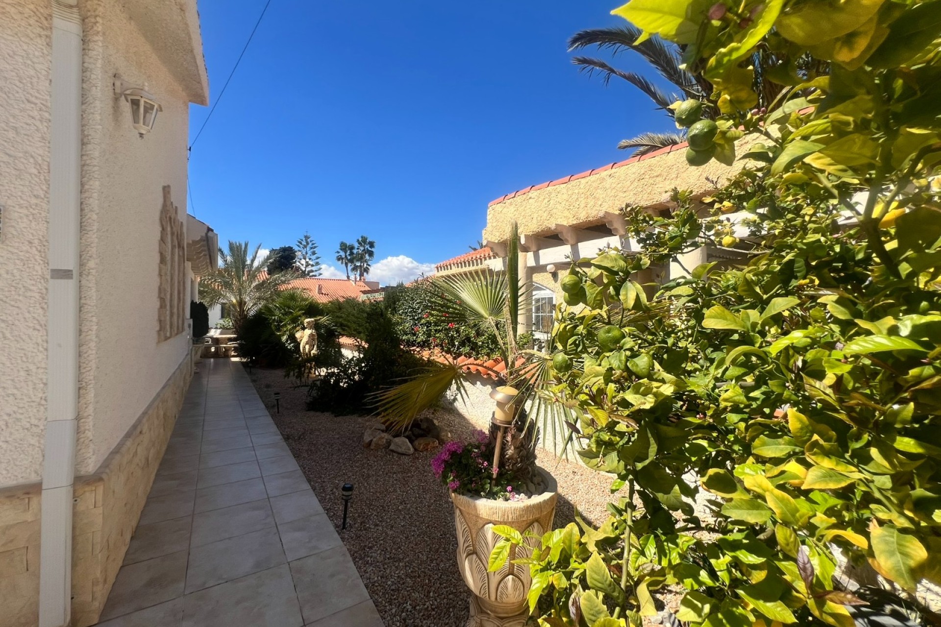 Resale - Villa - Los Urrutias