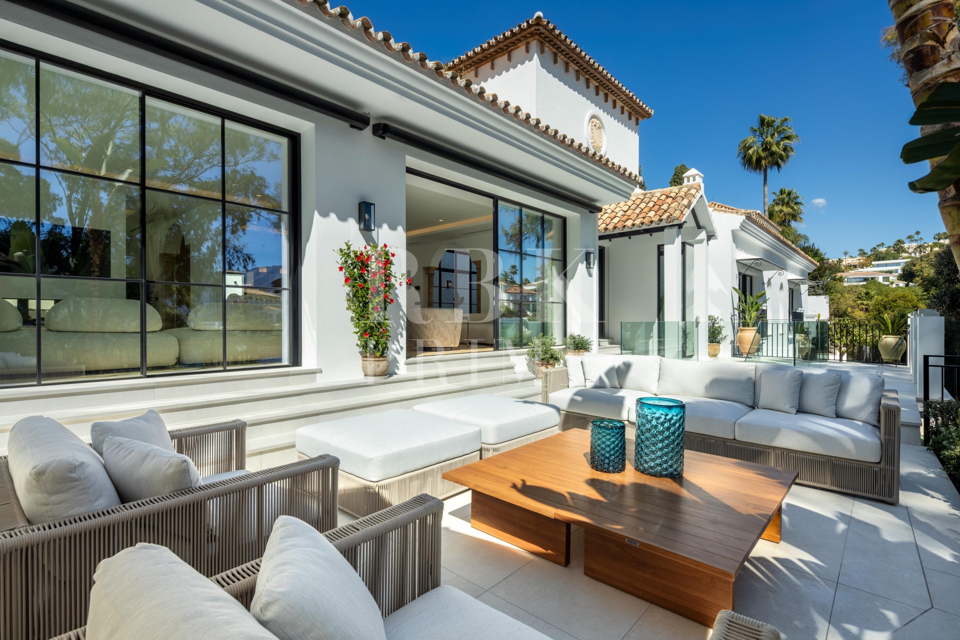 Resale - Villa - Malaga - Benahavís