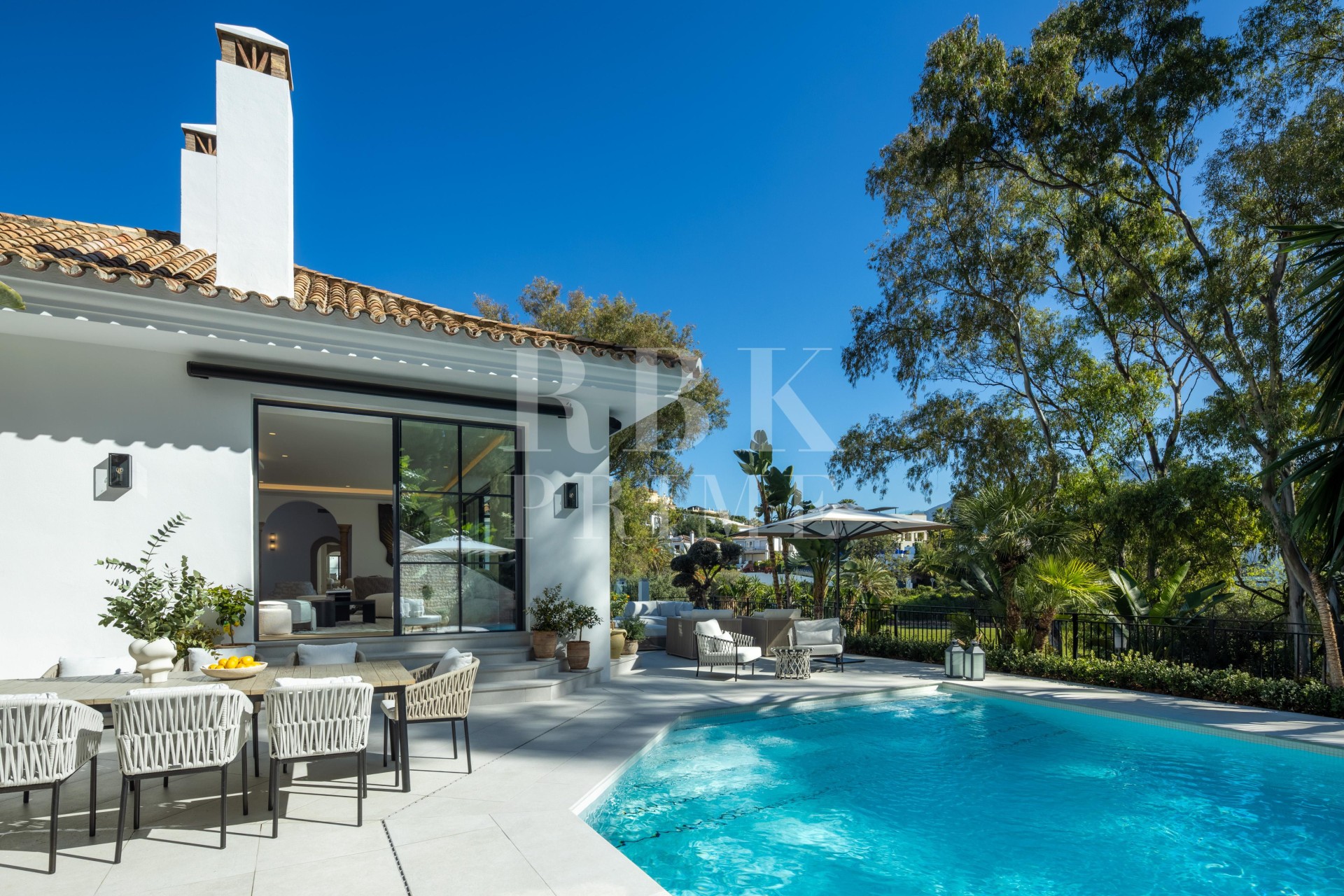 Resale - Villa - Malaga - Benahavís
