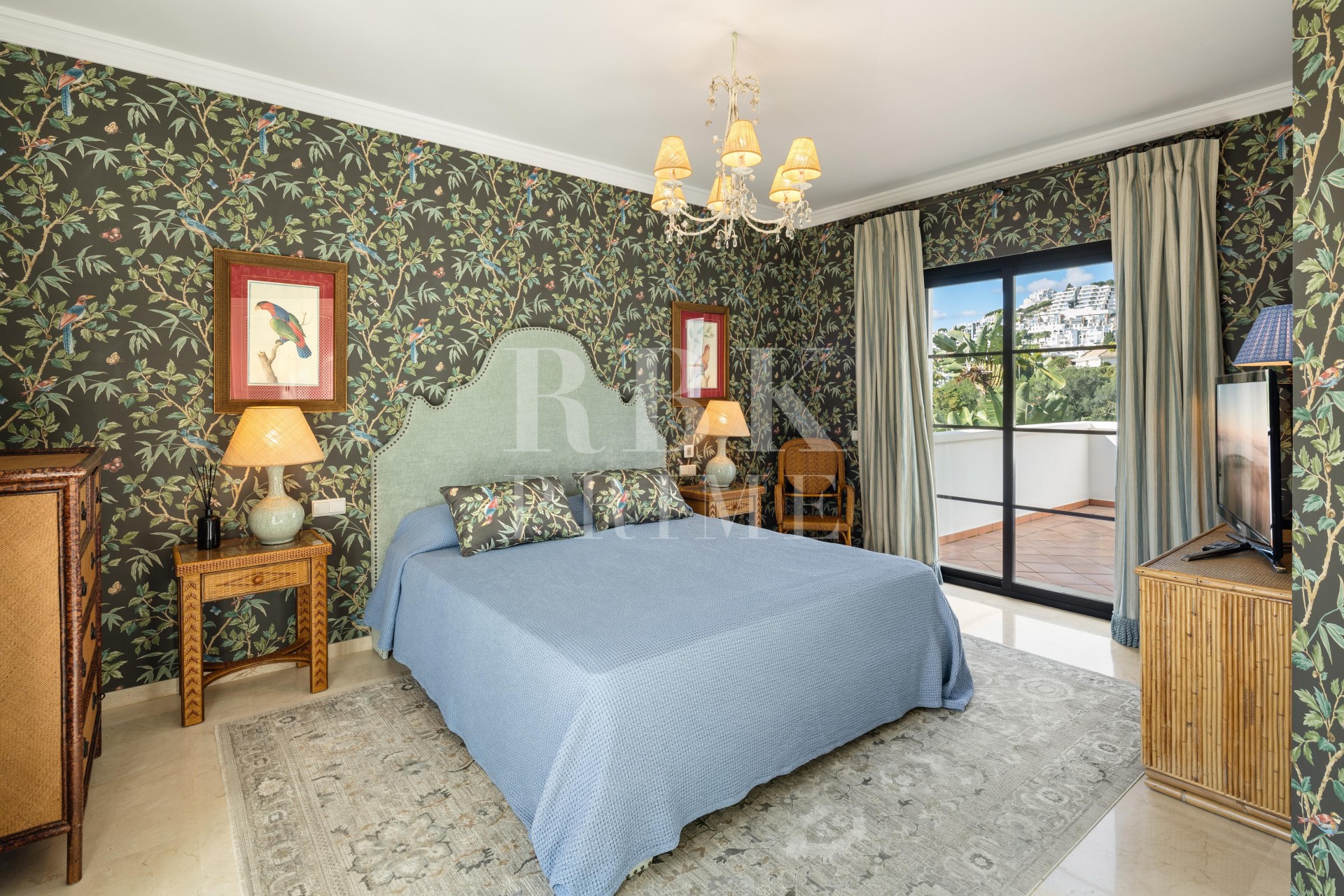 Resale - Villa - Malaga - Benahavís