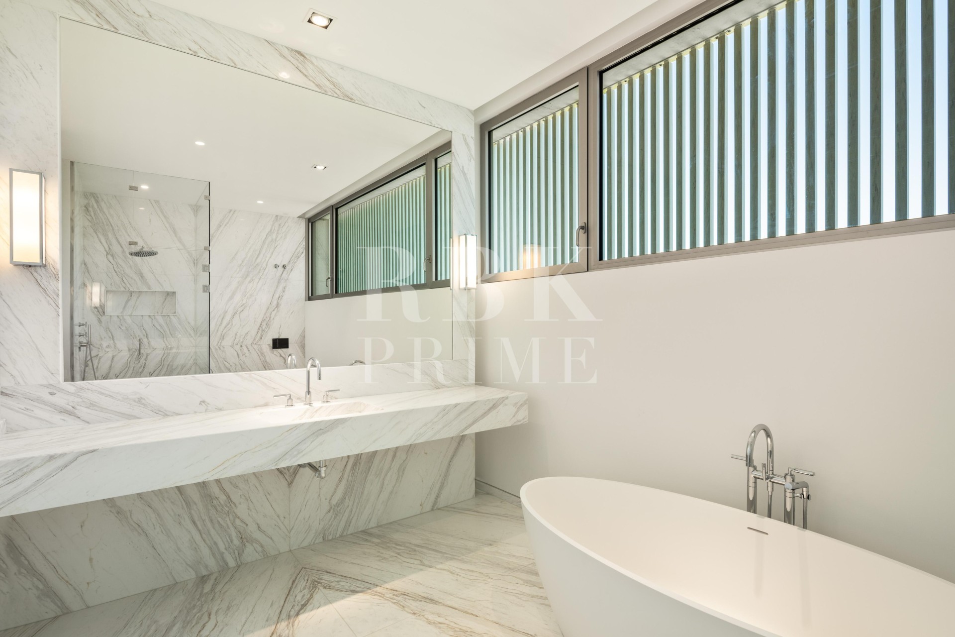 Resale - Villa - Malaga - Casares