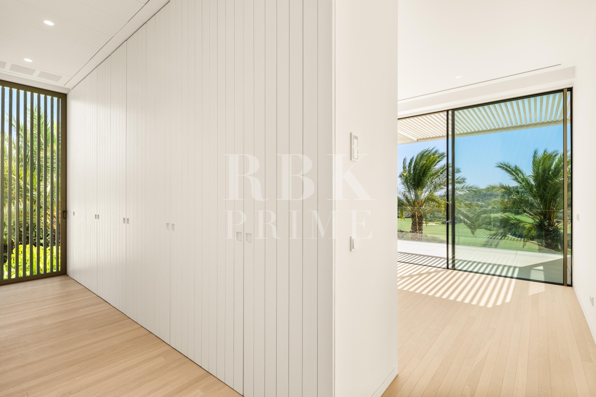 Resale - Villa - Malaga - Casares