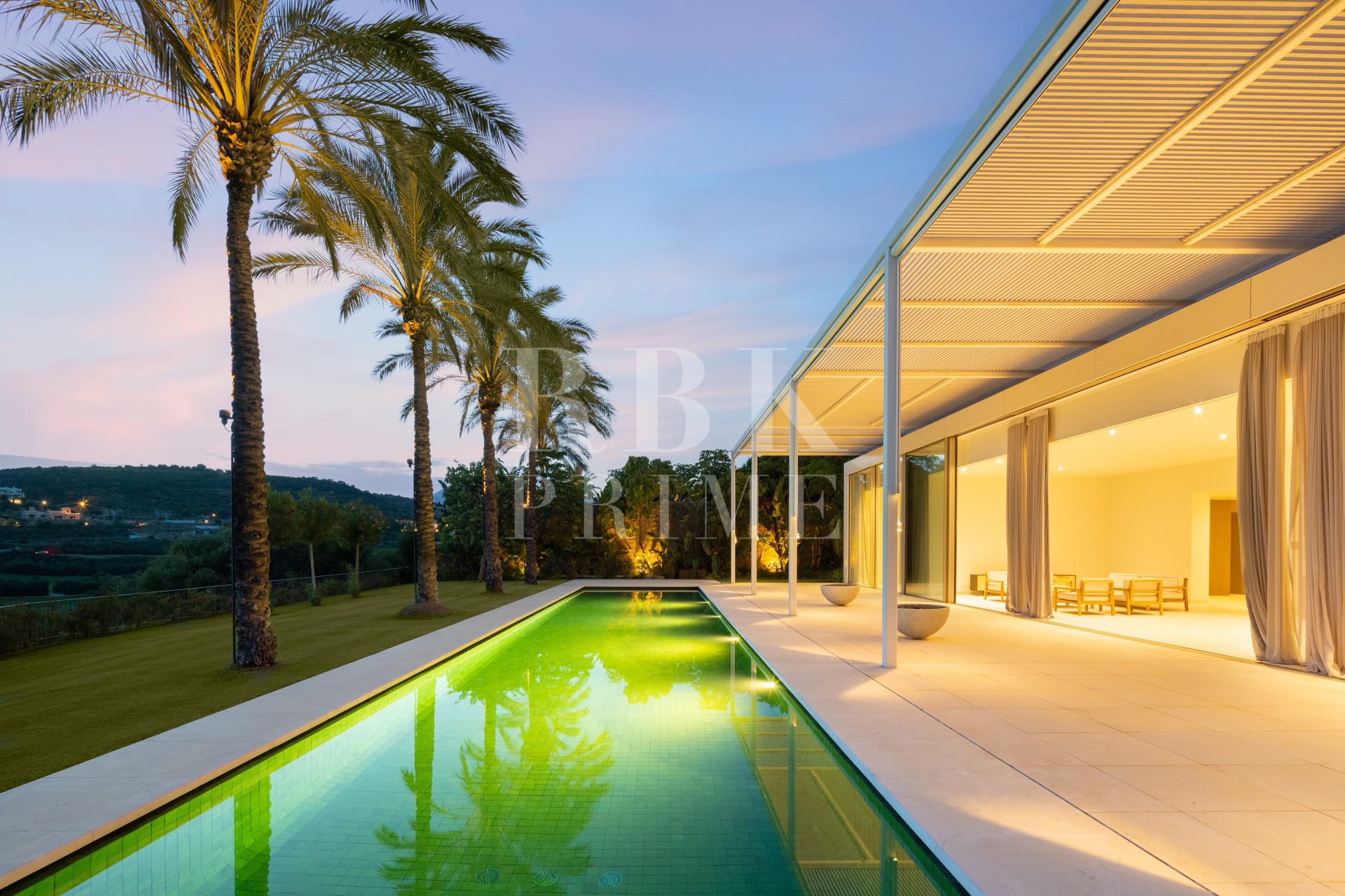 Resale - Villa - Malaga - Casares