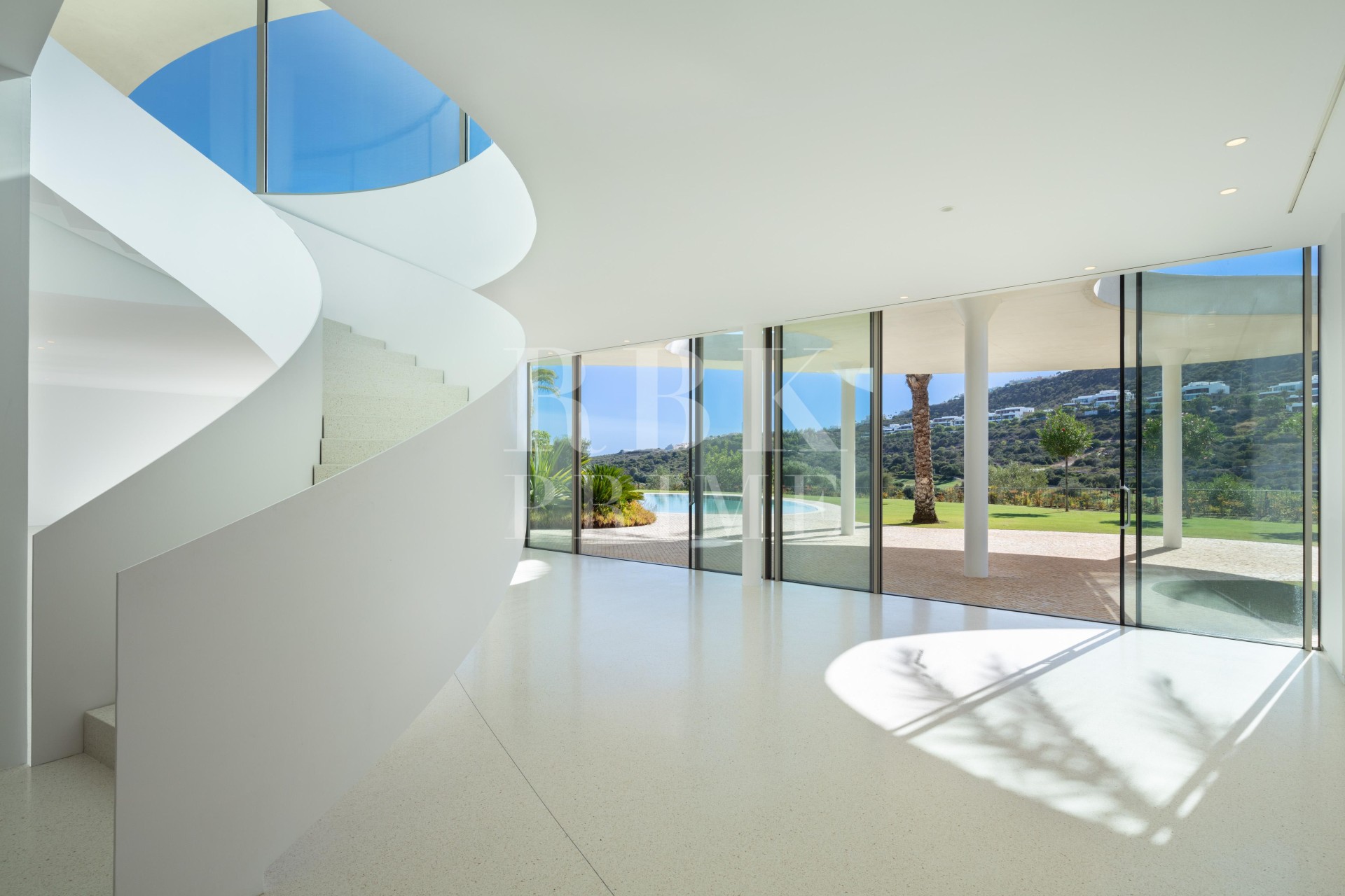 Resale - Villa - Malaga - Casares