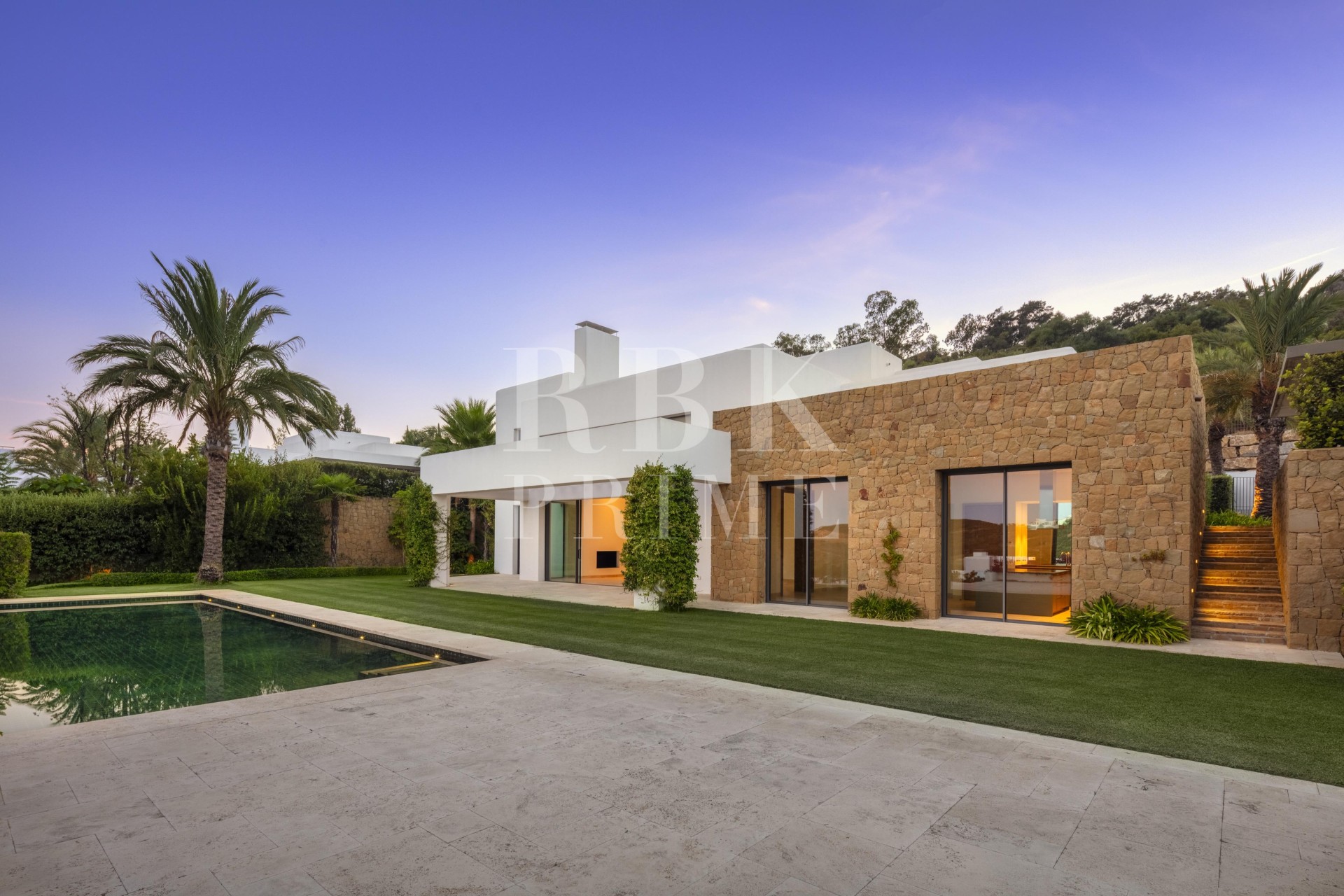 Resale - Villa - Malaga - Casares