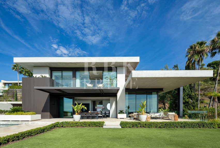 Resale - Villa - Malaga - Málaga