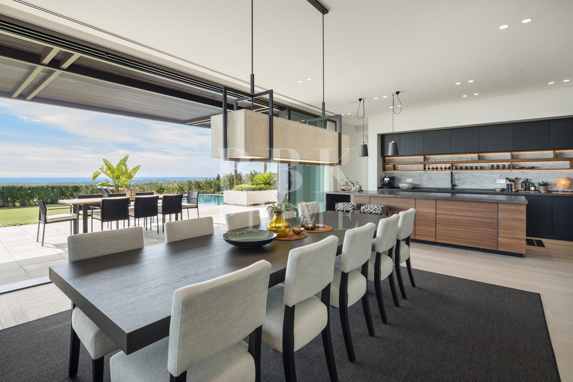 Resale - Villa - Malaga - Málaga