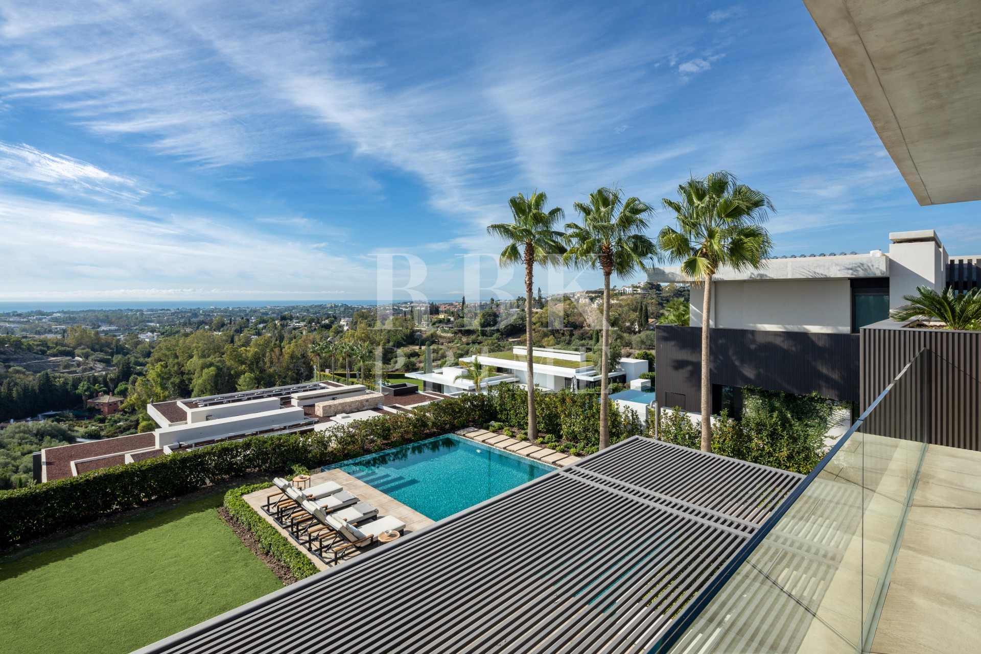 Resale - Villa - Malaga - Málaga