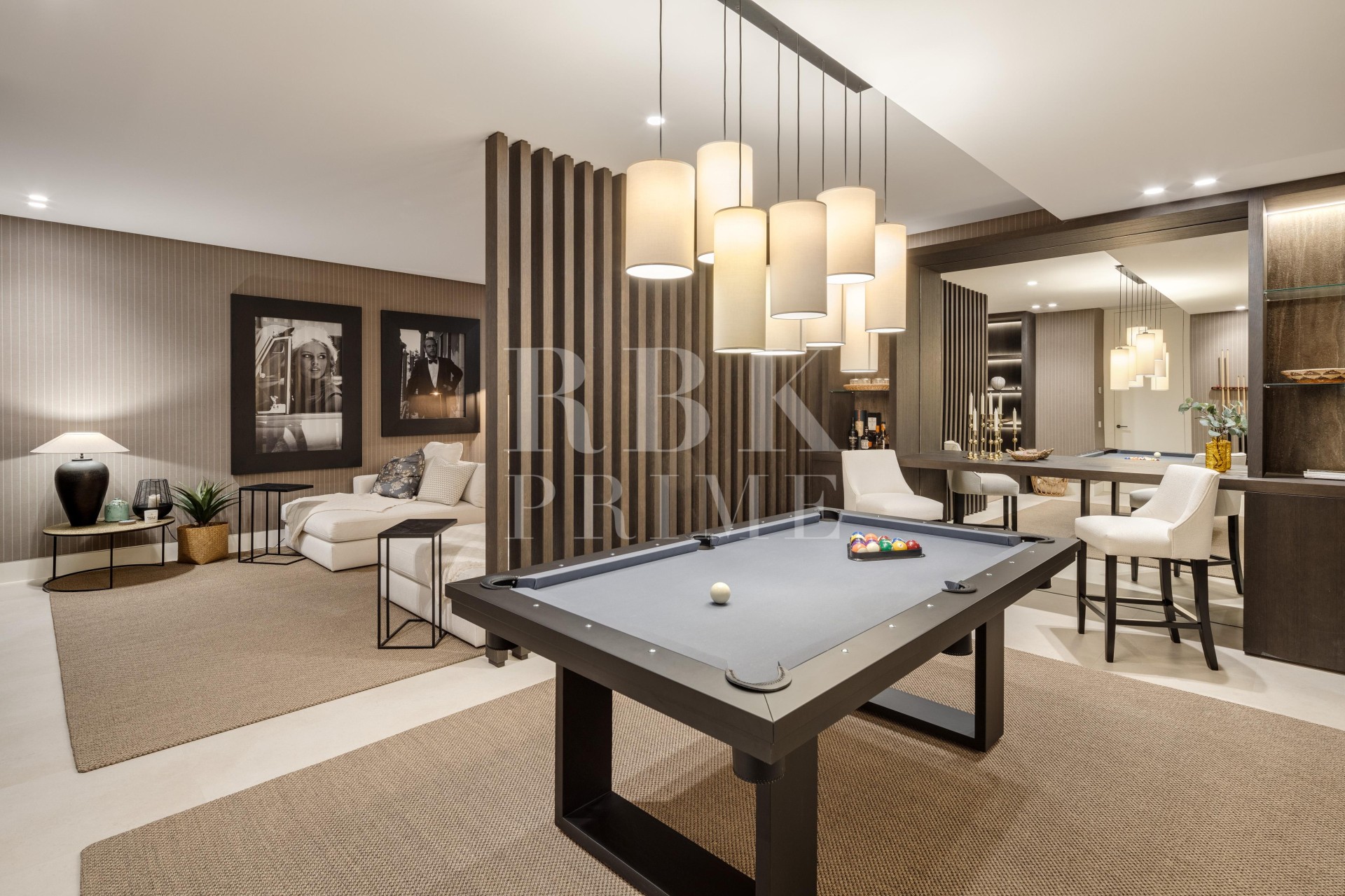 Resale - Villa - Malaga - Málaga