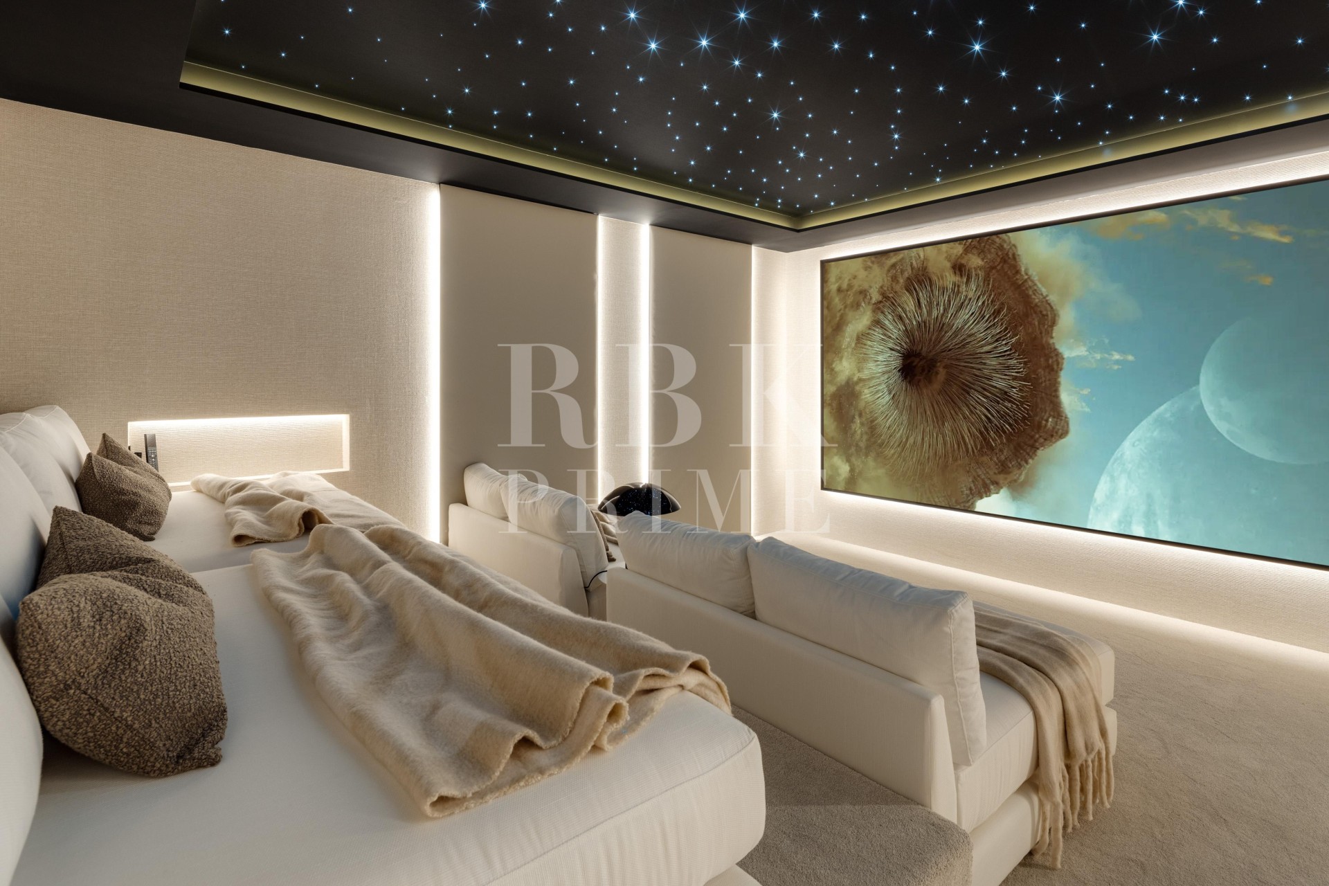 Resale - Villa - Malaga - Málaga