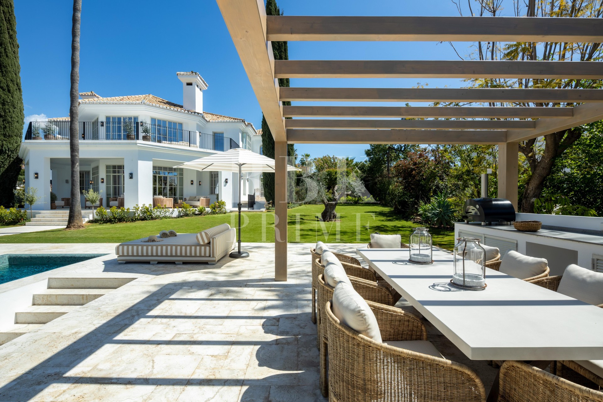 Resale - Villa - Malaga - Málaga