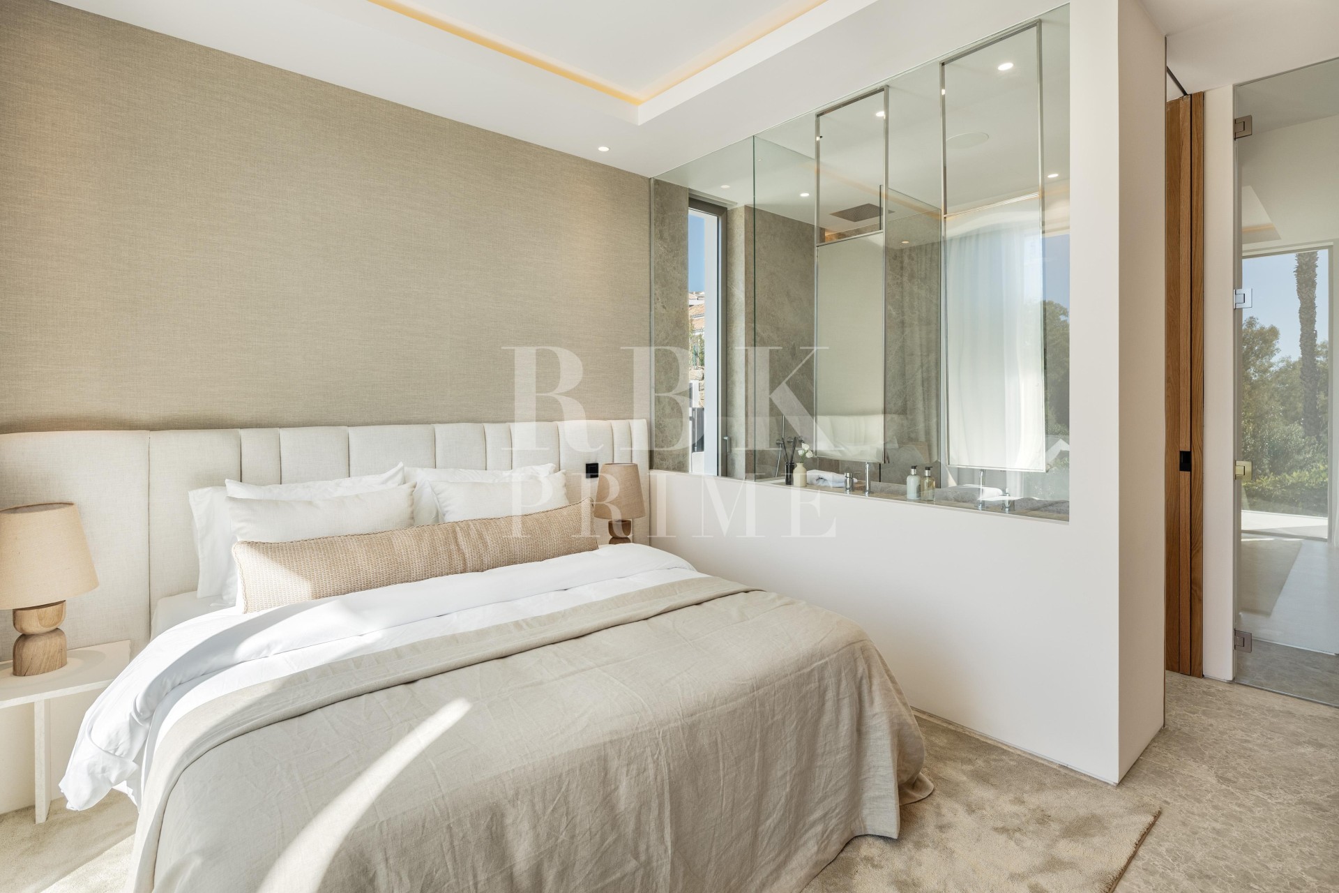 Resale - Villa - Malaga - Málaga