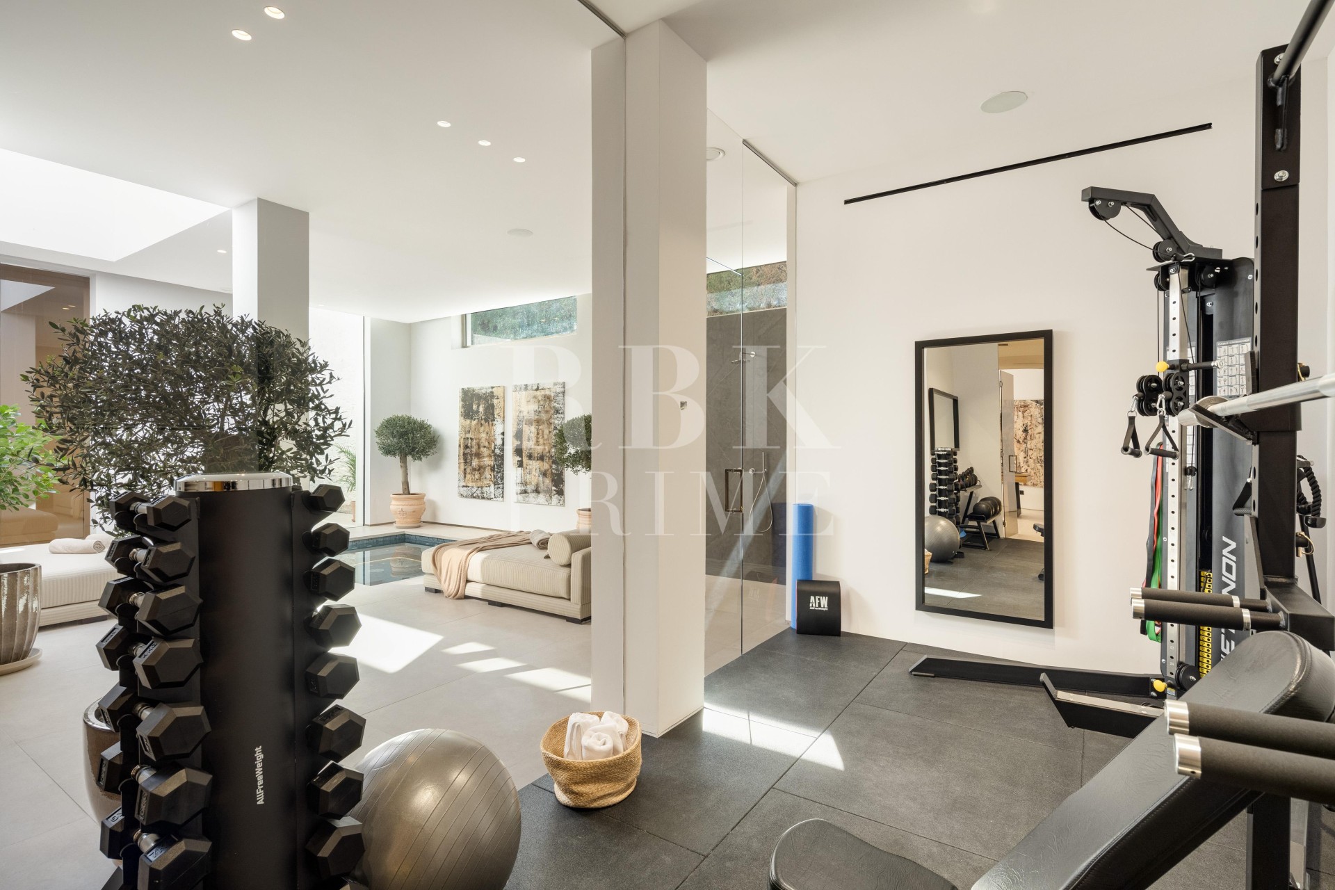 Resale - Villa - Malaga - Málaga