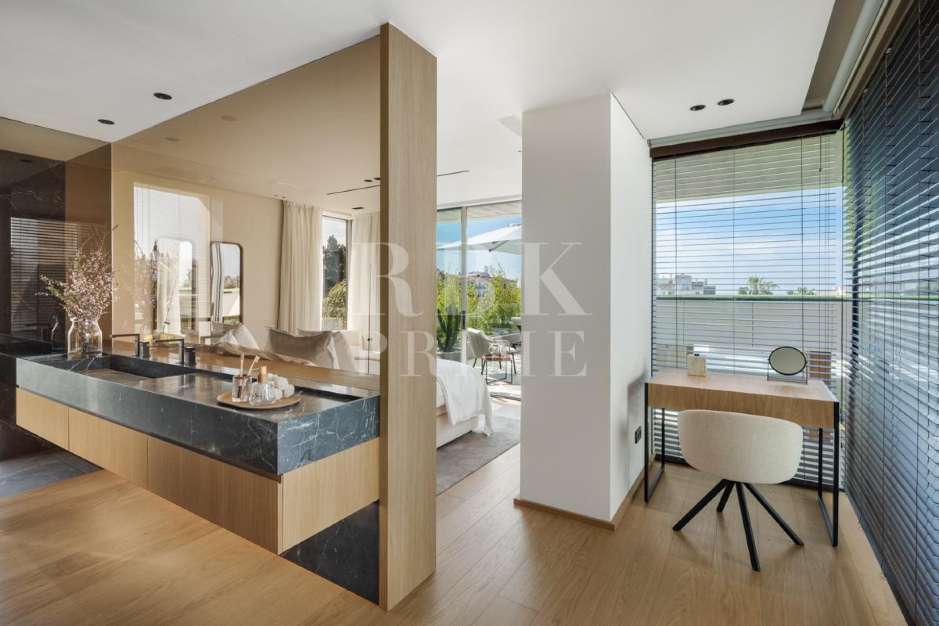 Resale - Villa - Malaga - Nueva Andalucía