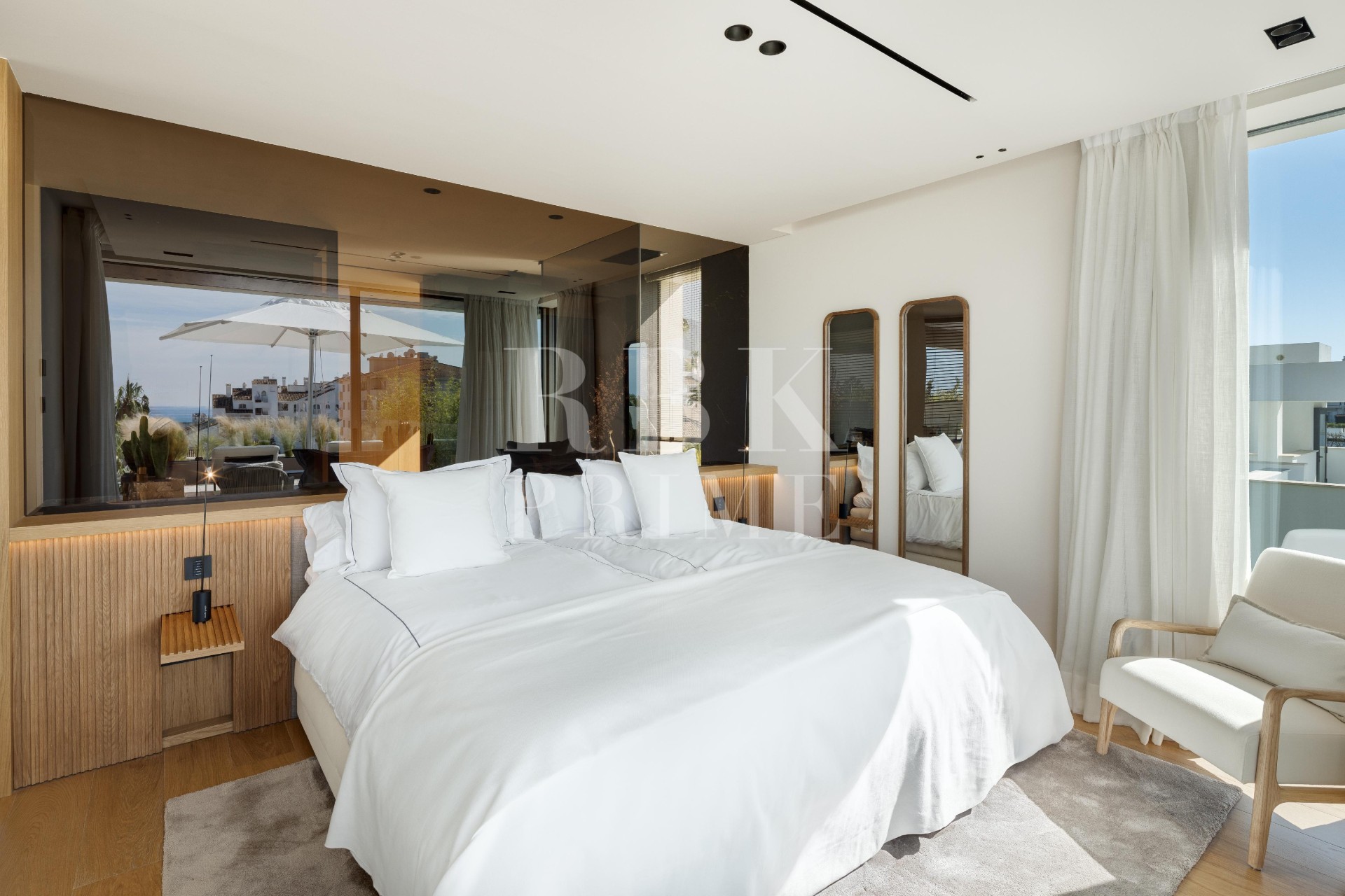 Resale - Villa - Malaga - Nueva Andalucía