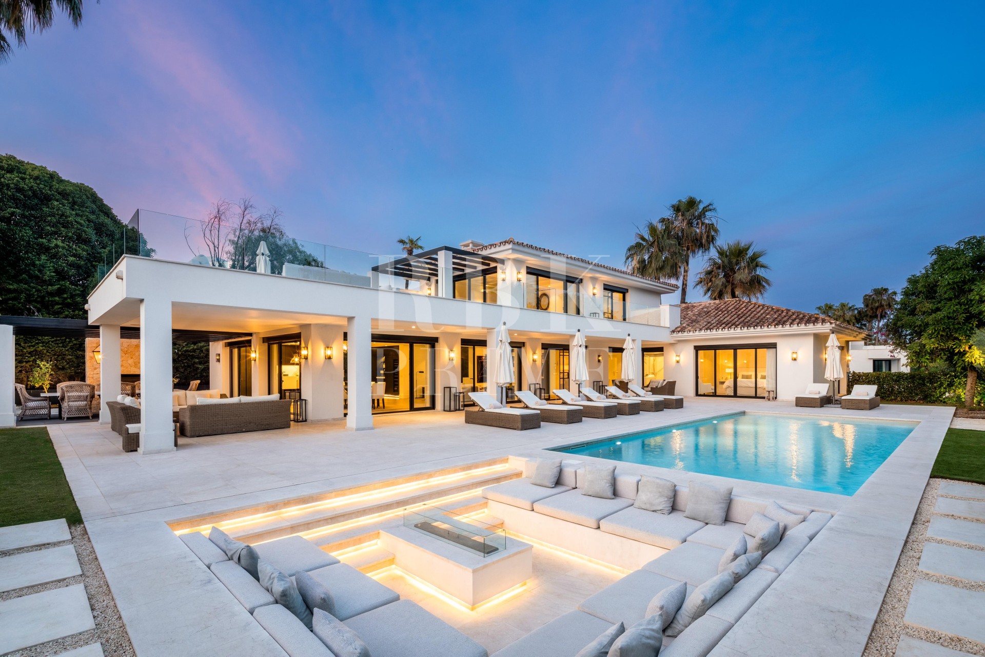 Resale - Villa - Malaga - Nueva Andalucía