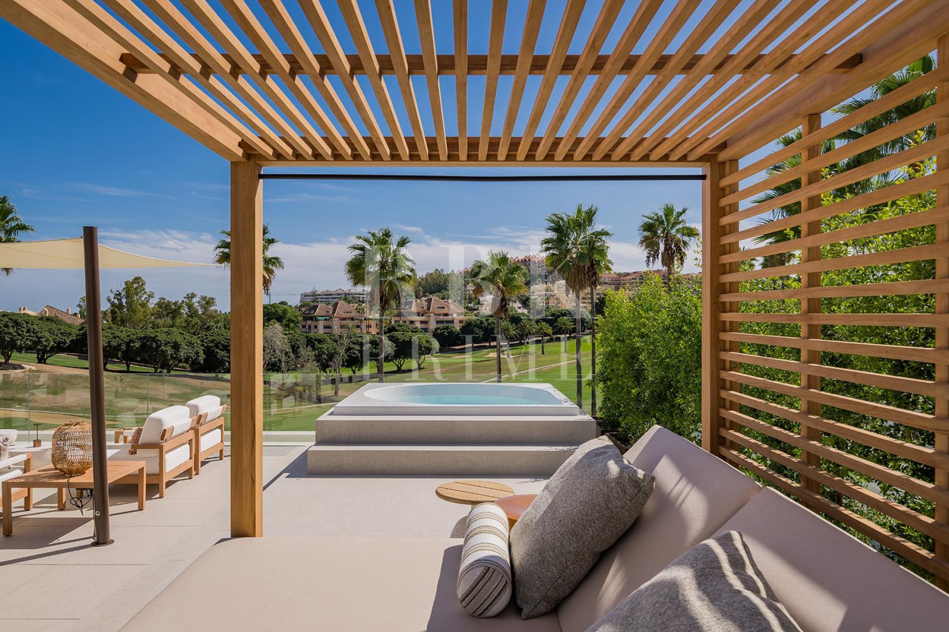 Resale - Villa - Malaga - Nueva Andalucía