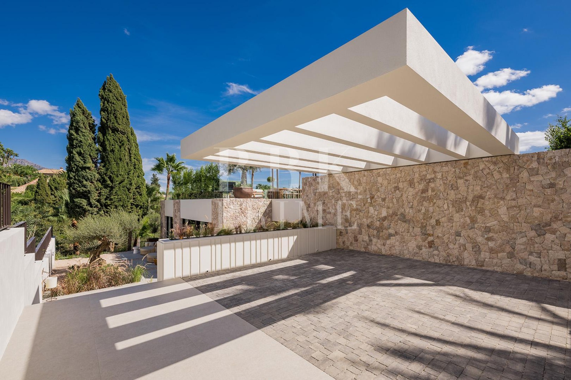 Resale - Villa - Malaga - Nueva Andalucía