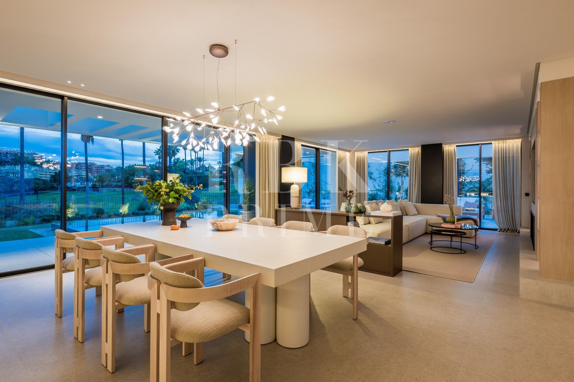 Resale - Villa - Malaga - Nueva Andalucía