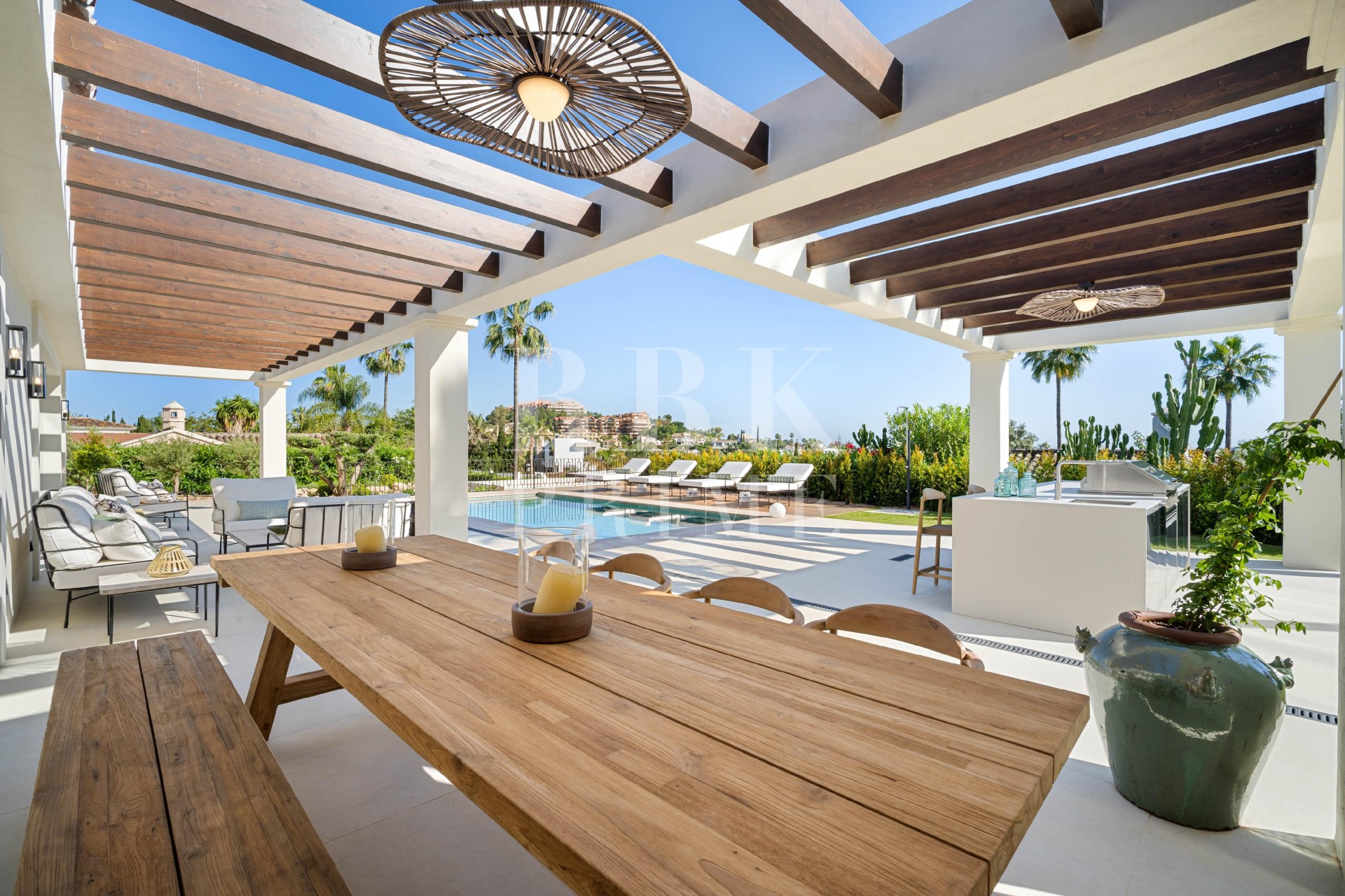 Resale - Villa - Malaga - Nueva Andalucía