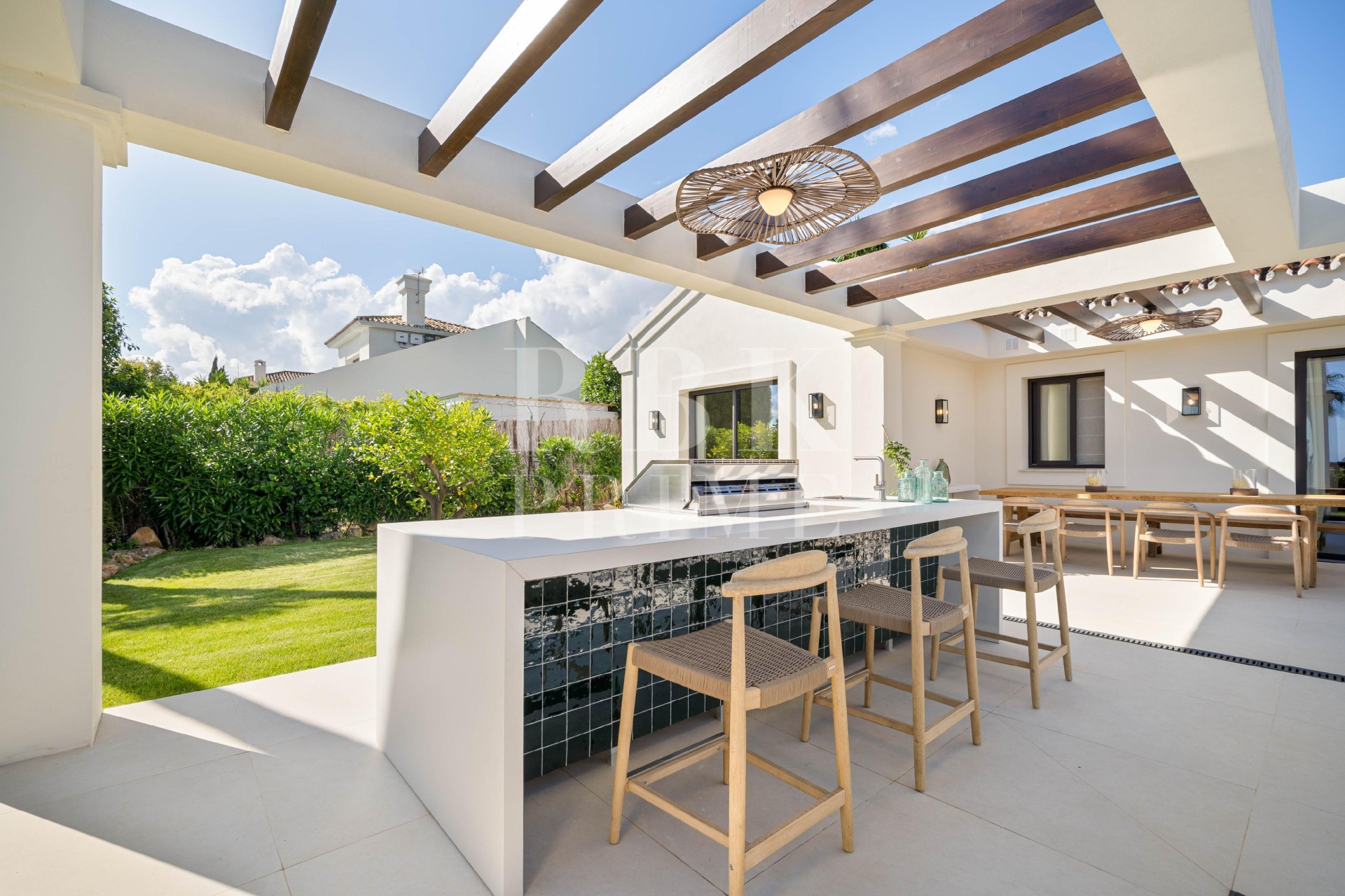Resale - Villa - Malaga - Nueva Andalucía