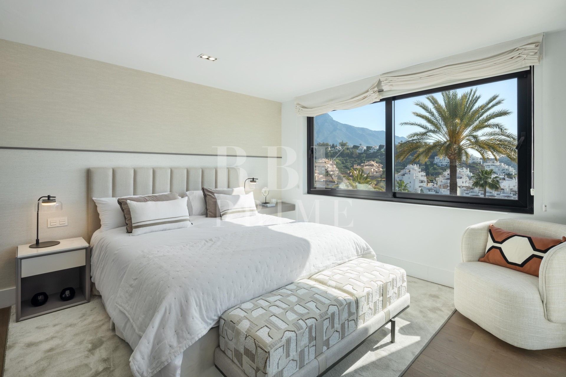 Resale - Villa - Malaga - Nueva Andalucía