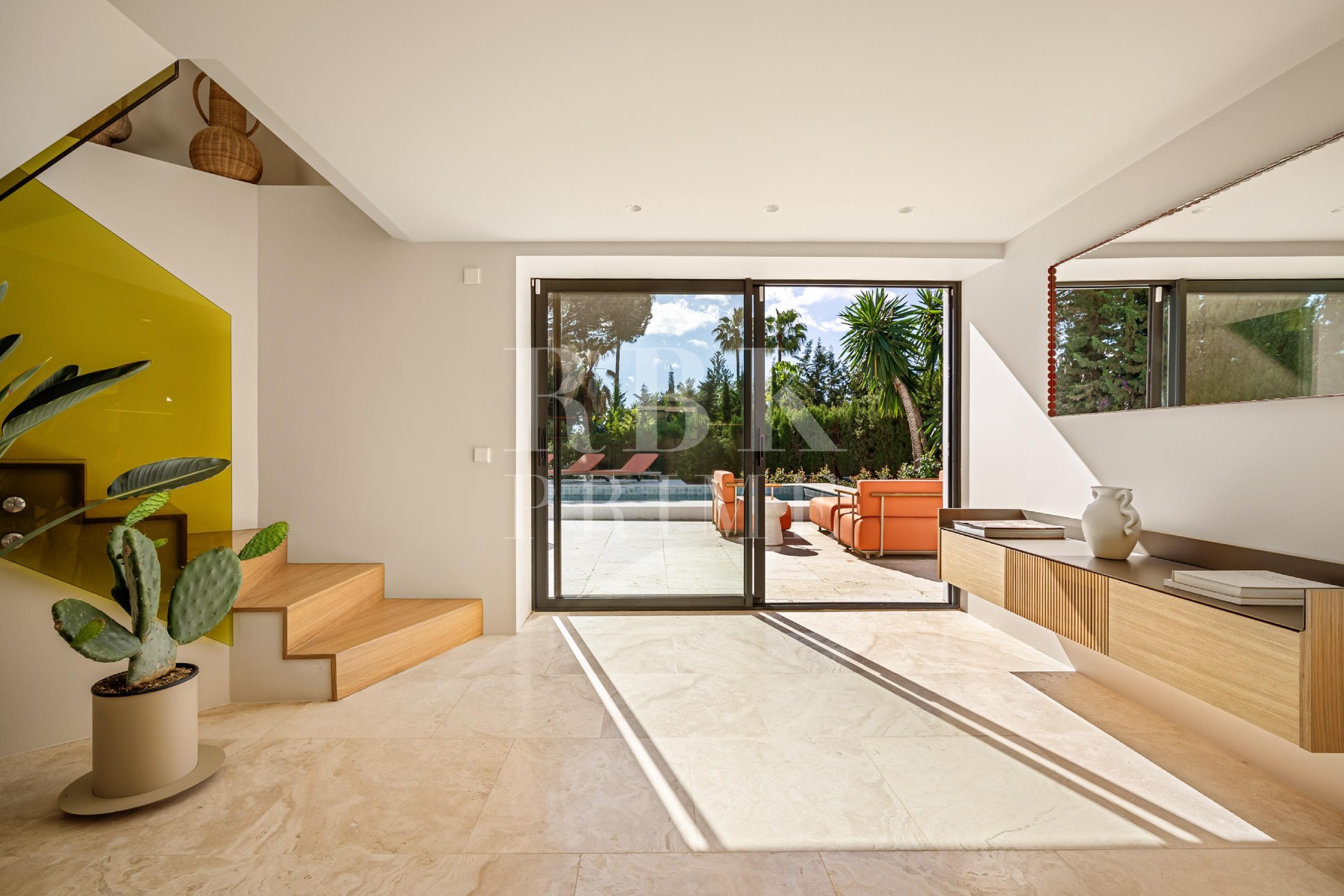 Resale - Villa - Malaga - Nueva Andalucía