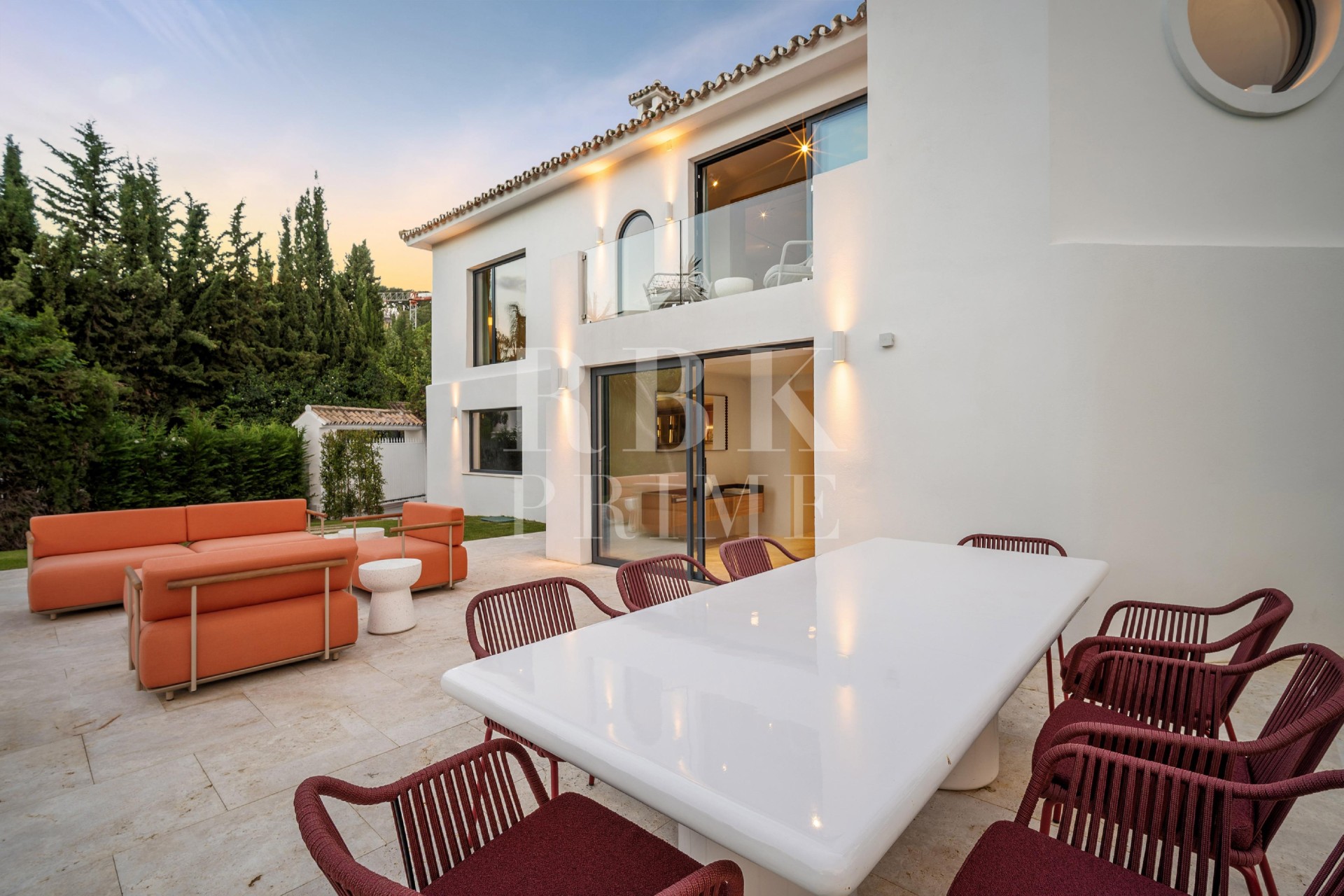Resale - Villa - Malaga - Nueva Andalucía