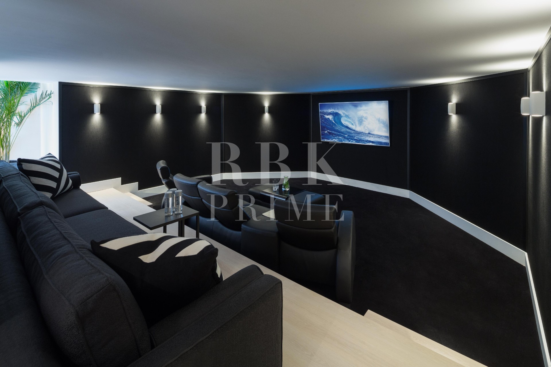 Resale - Villa - Malaga - Nueva Andalucía