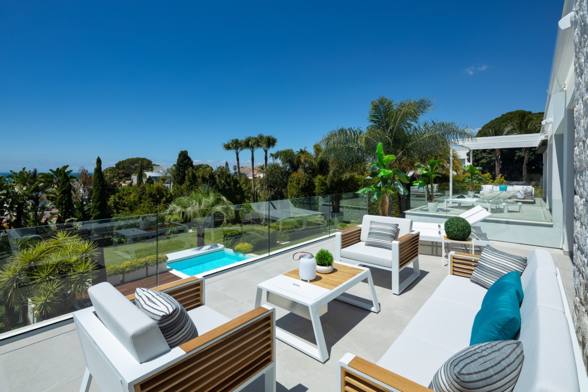 Resale - Villa - Marbella - East Marbella