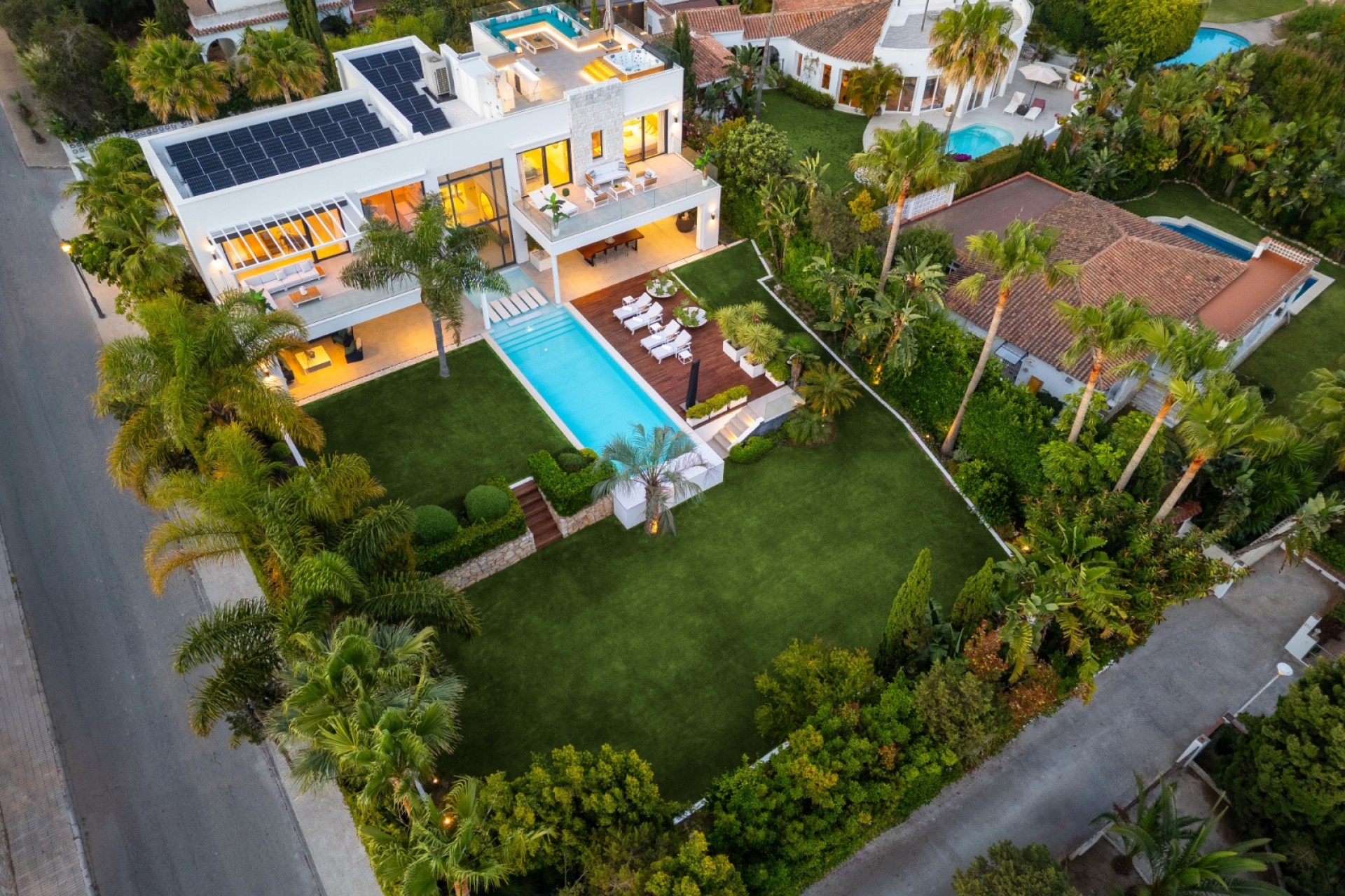 Resale - Villa - Marbella - East Marbella