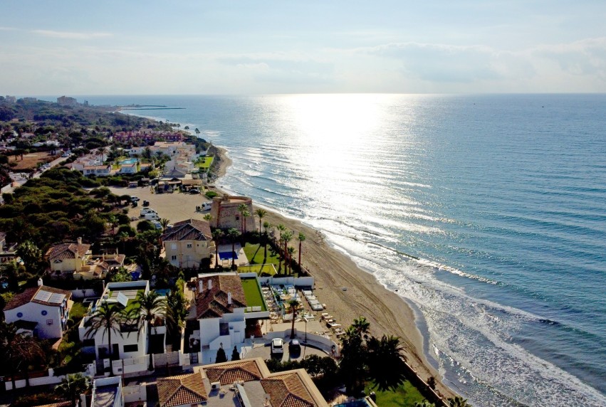 Resale - Villa - Marbella - Las Chapas