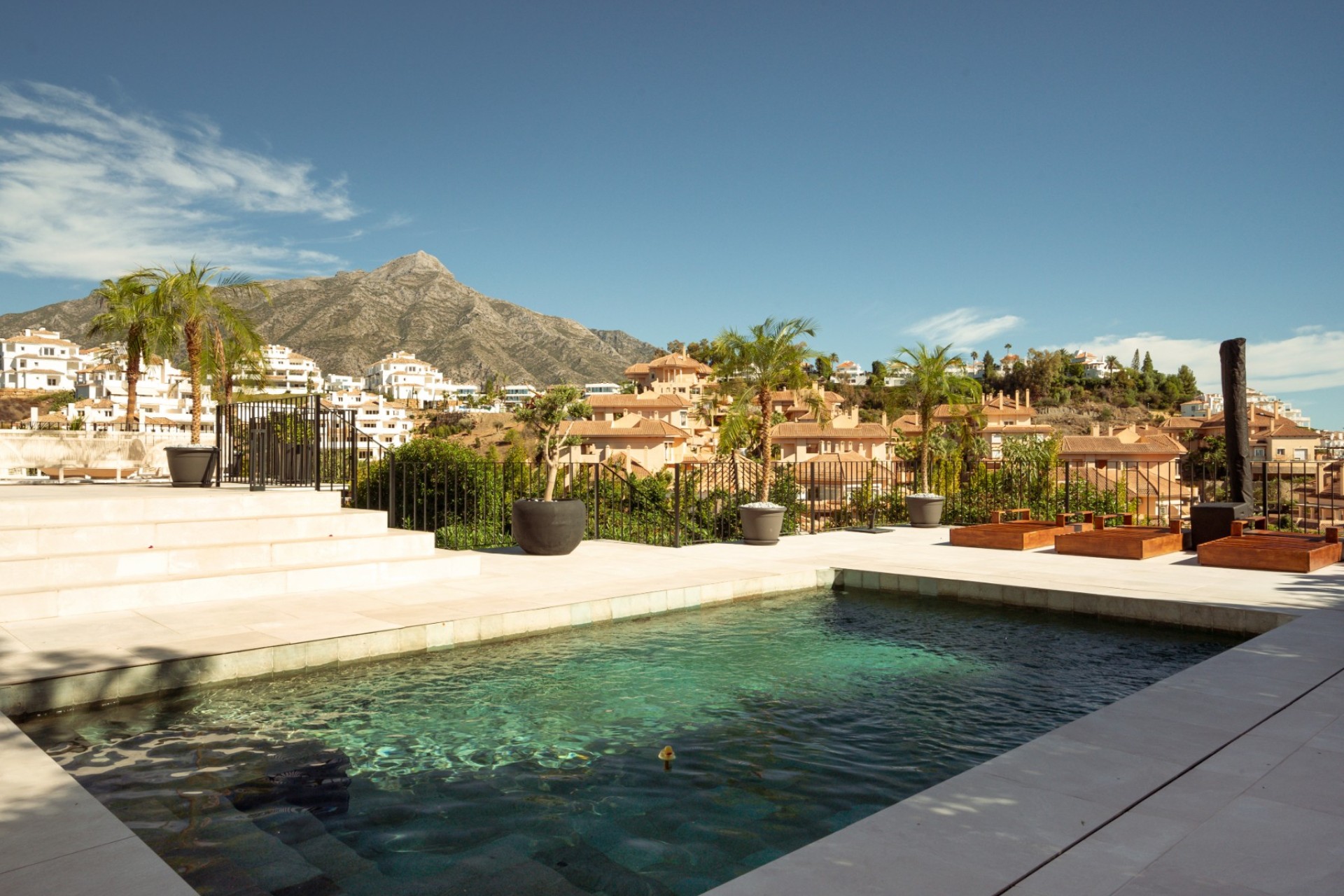 Resale - Villa - Marbella - Los Naranjos de Marbella